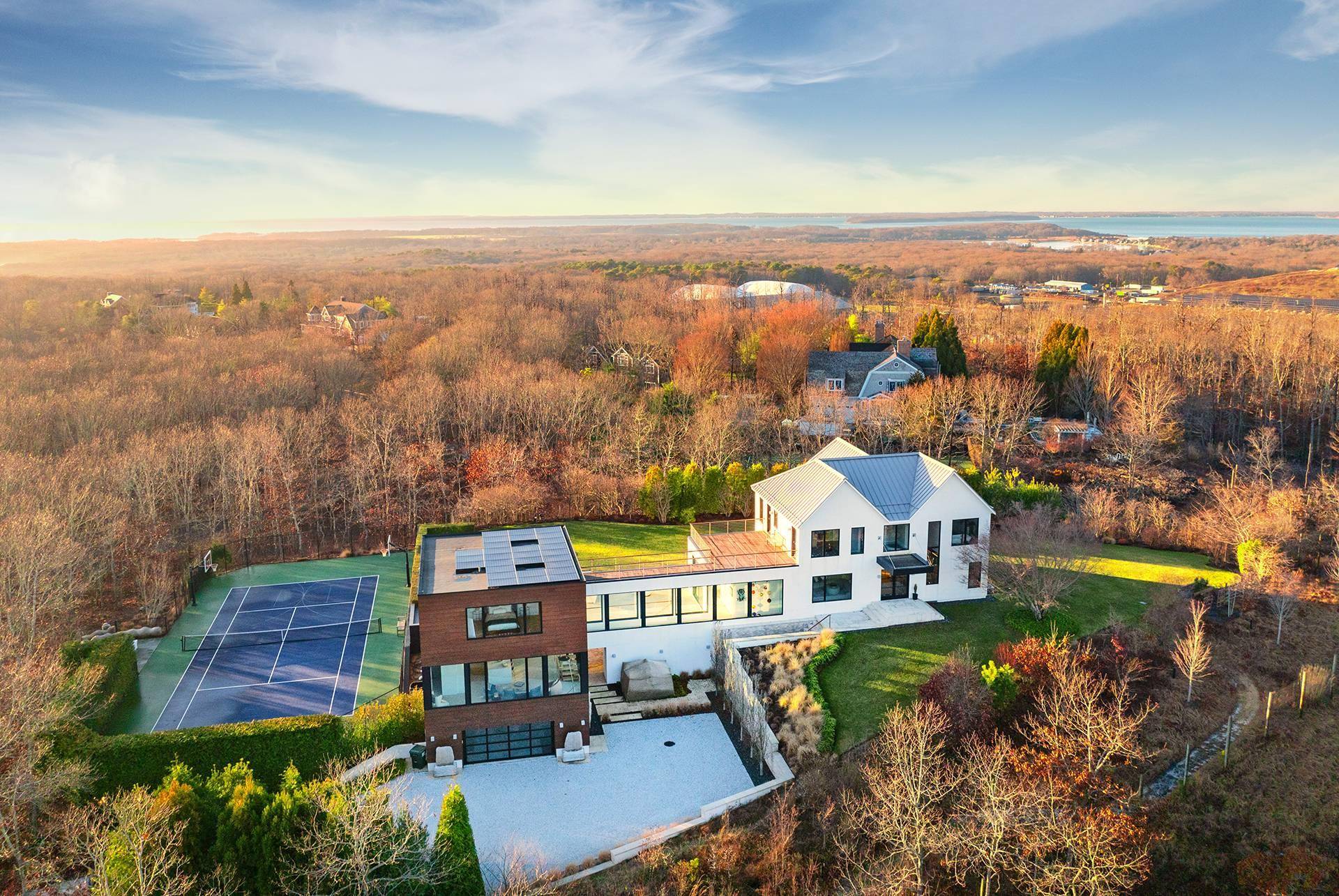 Southampton, NY 11968,47 Wireless WAY