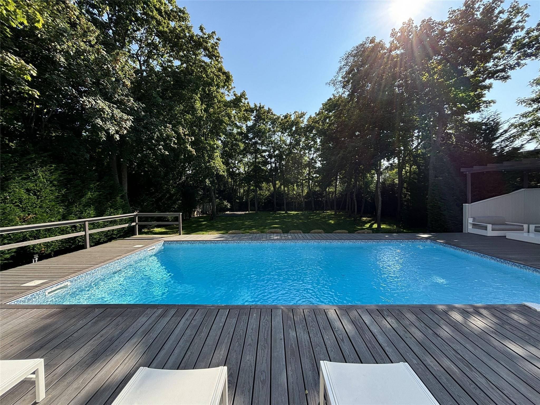 East Quogue, NY 11942,36 Vail AVE