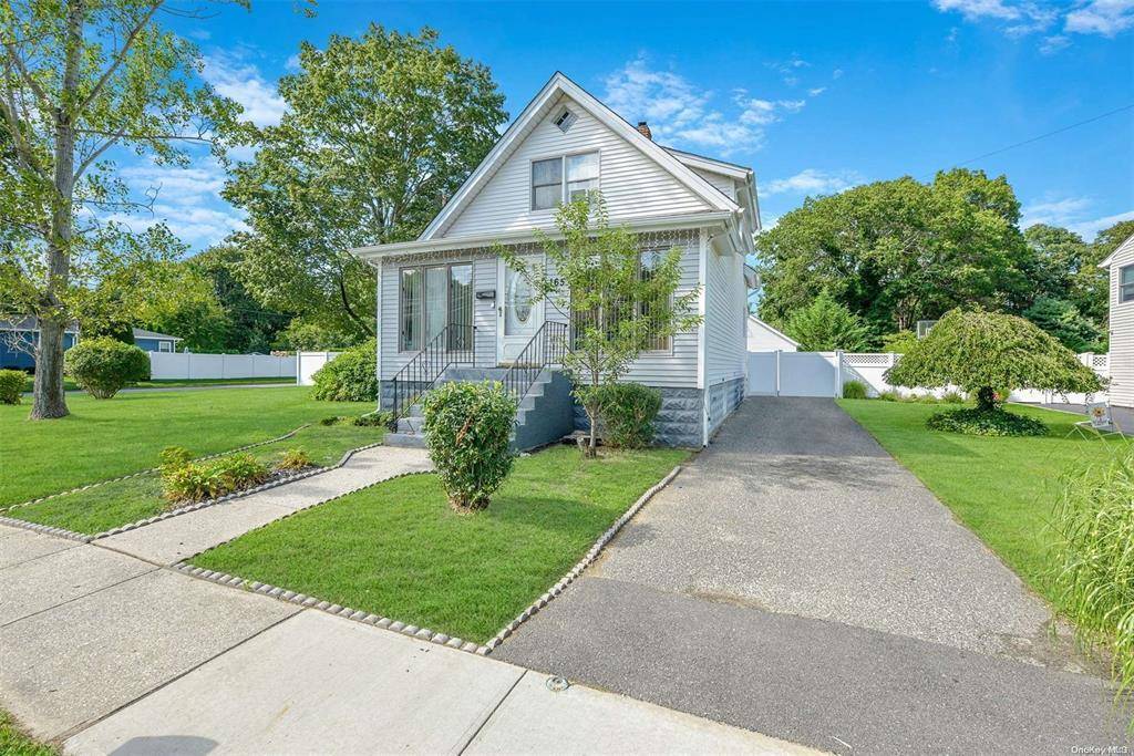 Patchogue, NY 11772,165 Barton AVE