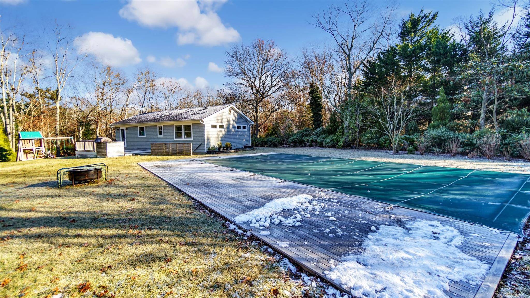 East Hampton, NY 11937,66 Crystal DR