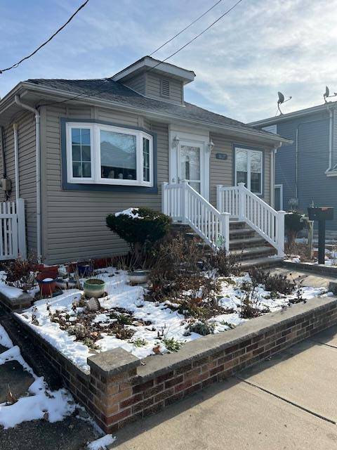 Floral Park, NY 11001,86-27 257