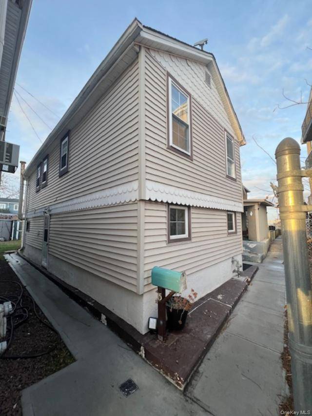 Bronx, NY 10465,15 schuyler TER