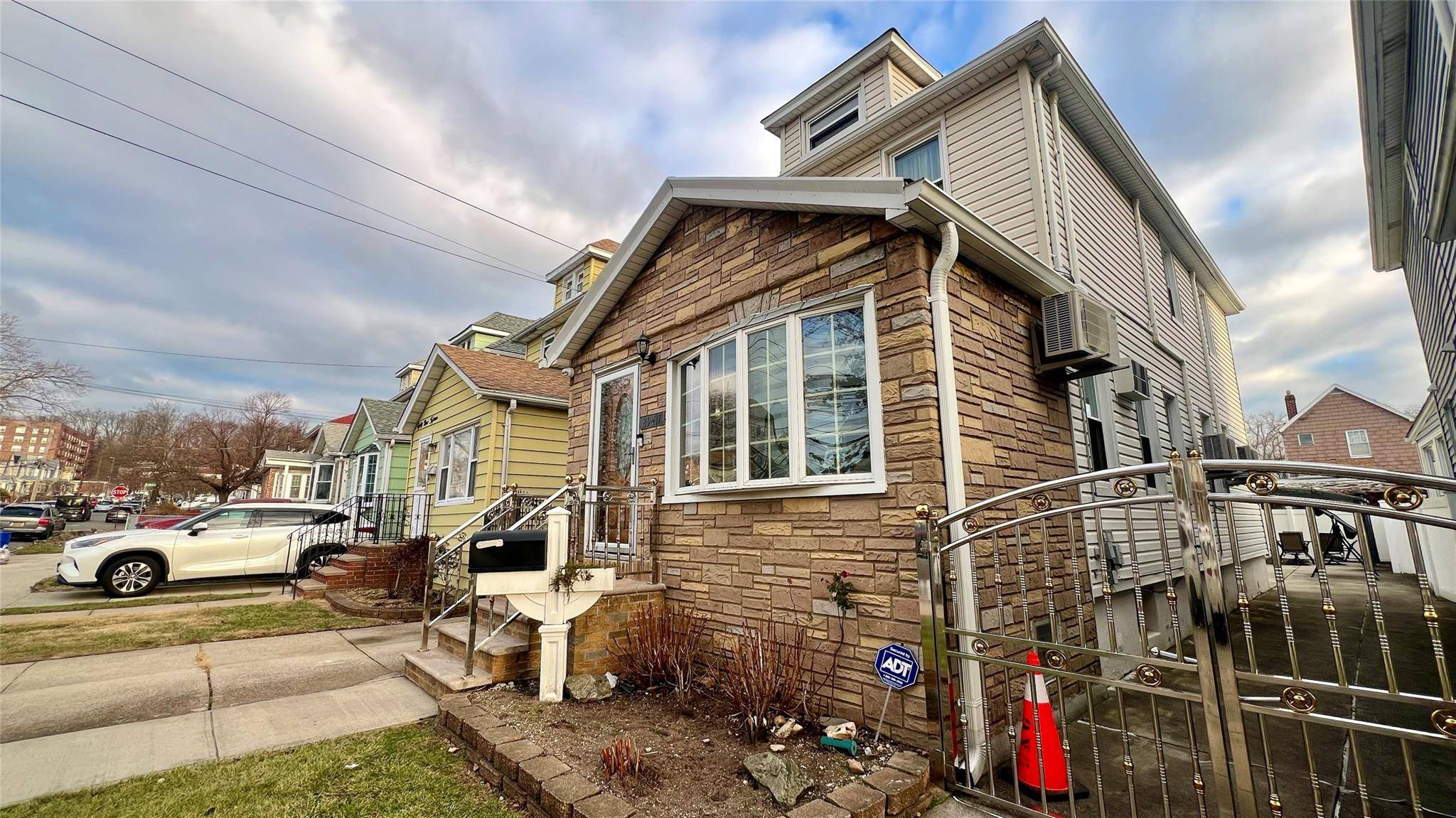 Queens Village, NY 11427,89-17 213 ST