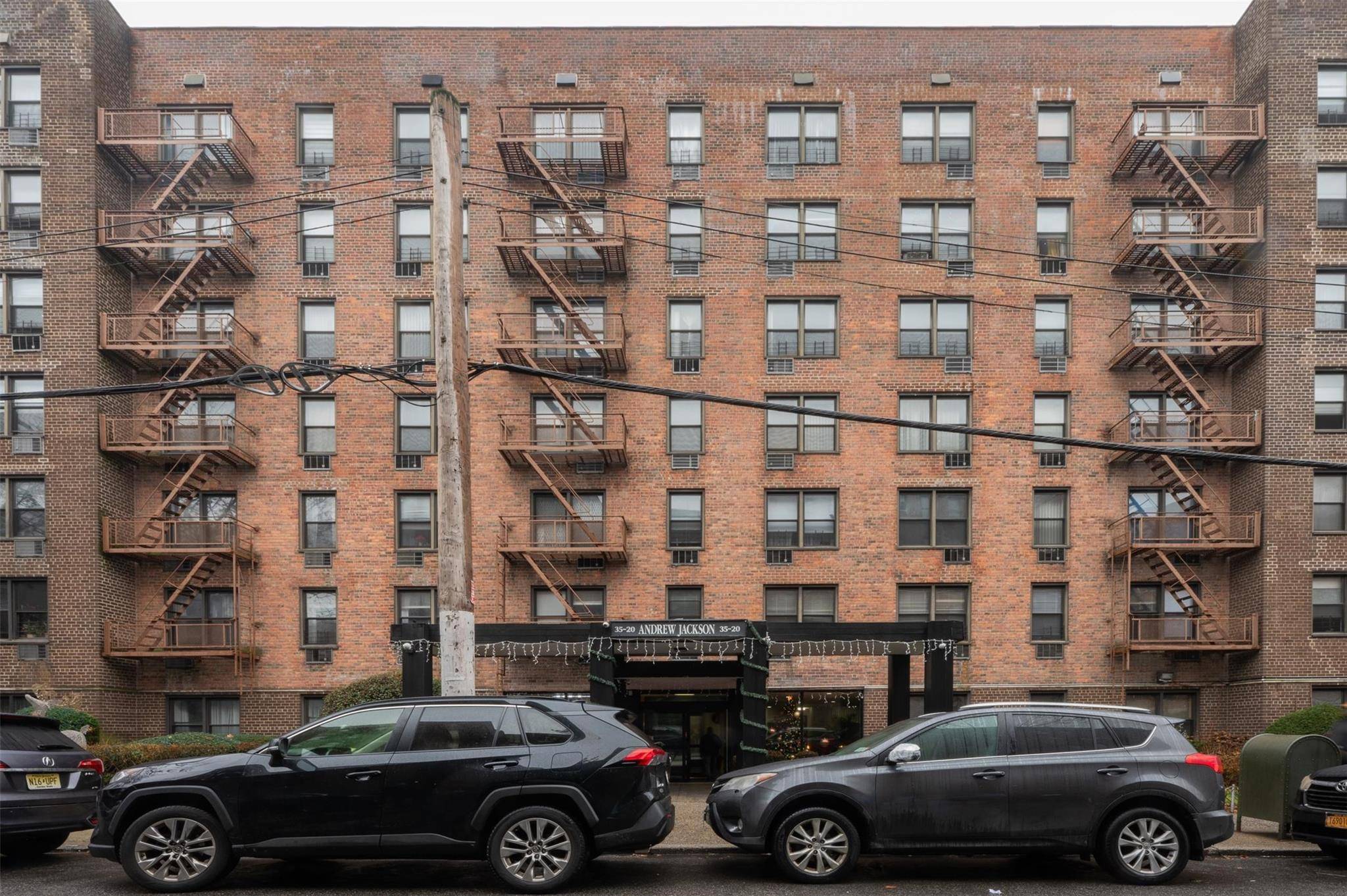 Jackson Heights, NY 11372,35-20 Leverich ST #209