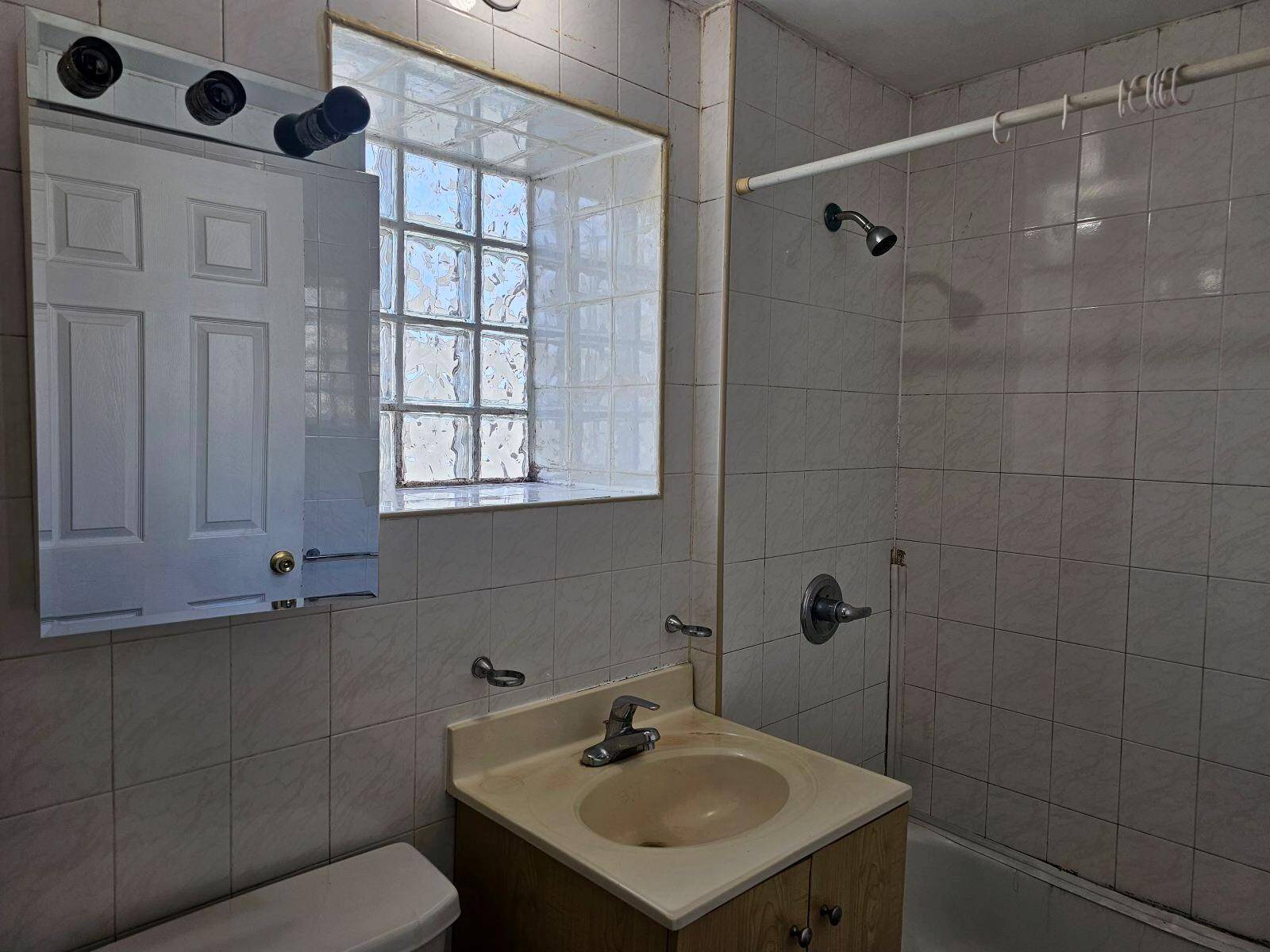 Flushing, NY 11355,132-49 41 RD #6B