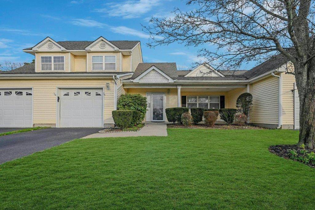 Riverhead, NY 11901,2302 Augusta ALY #2302