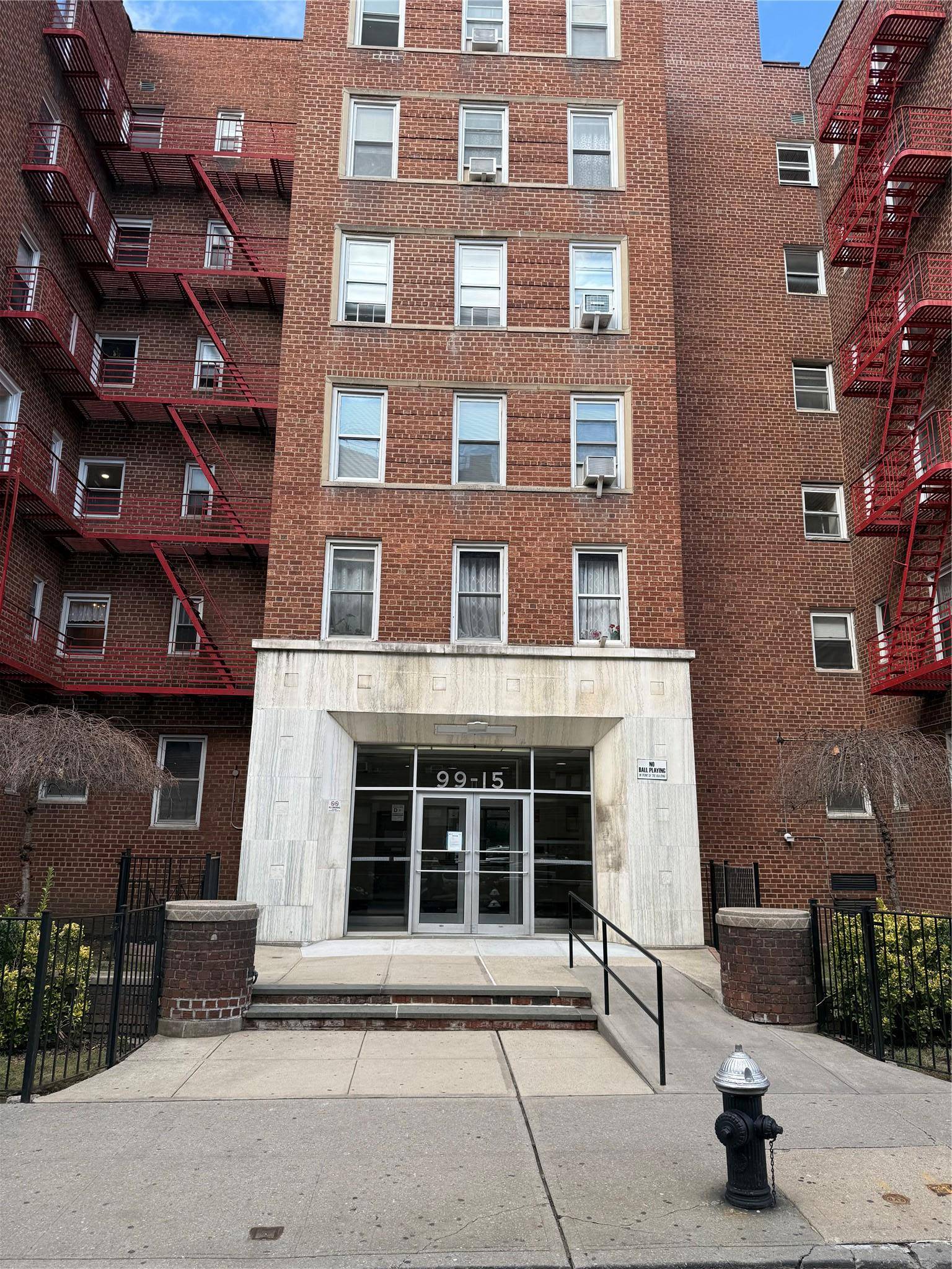 Rego Park, NY 11374,99-15 66th AVE #5E