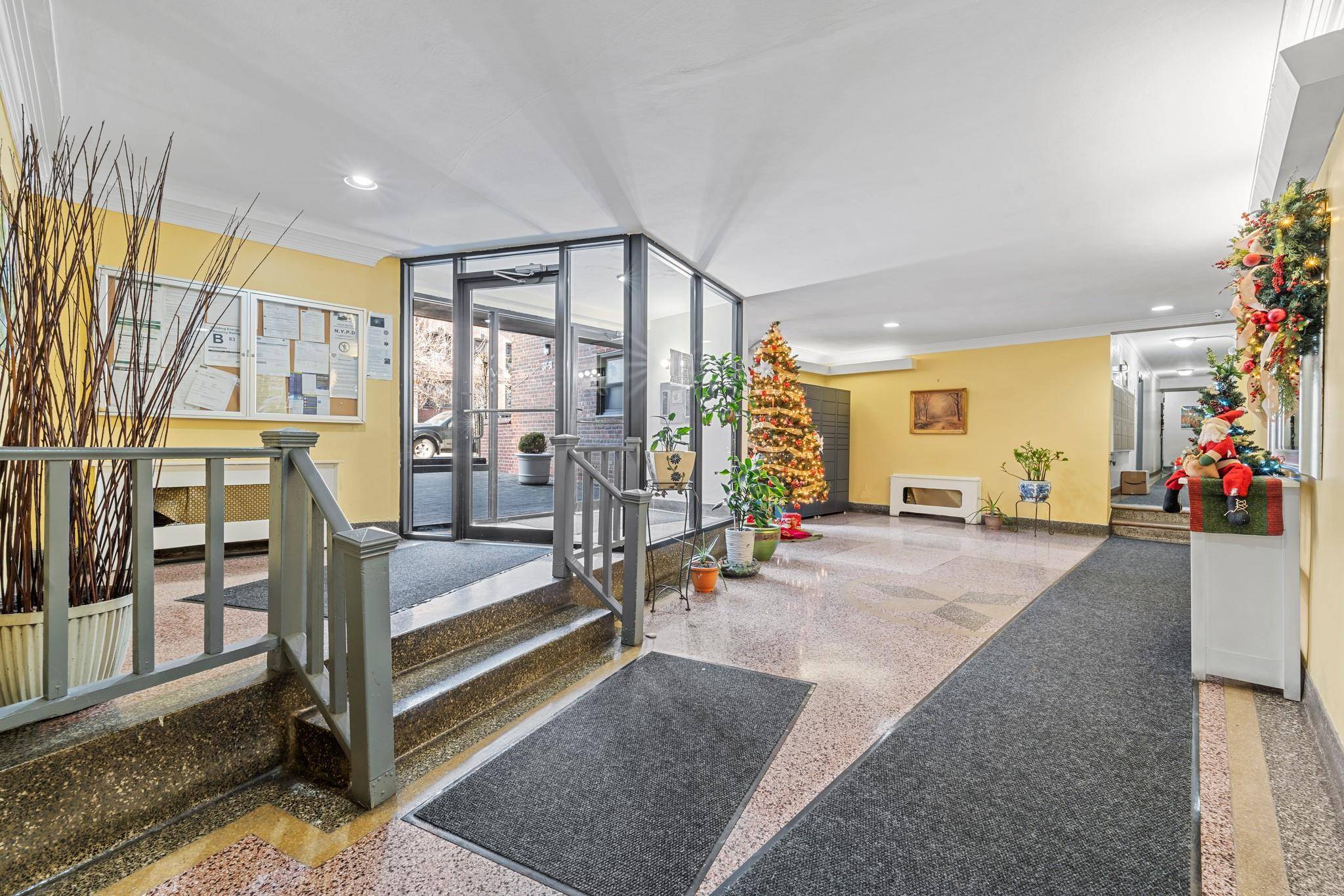 Jackson Heights, NY 11372,37-51 86th ST #4H