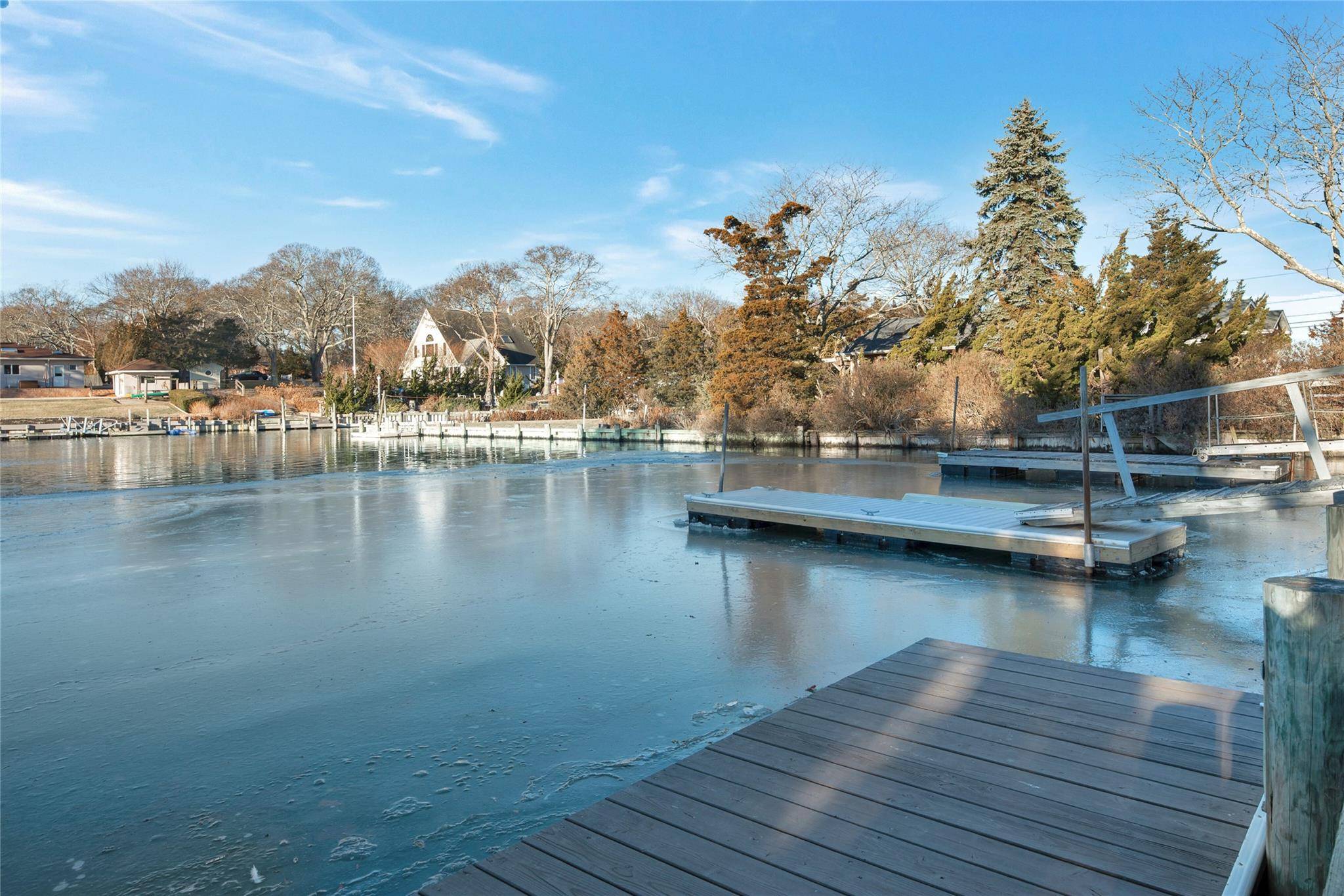 Laurel, NY 11948,2360 Peconic Bay BLVD