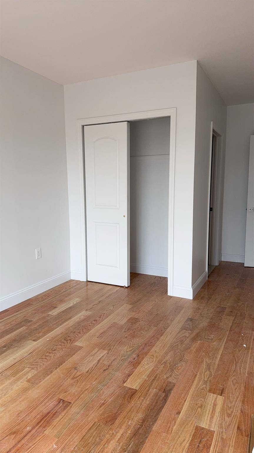 Flushing, NY 11358,36-21 171st ST