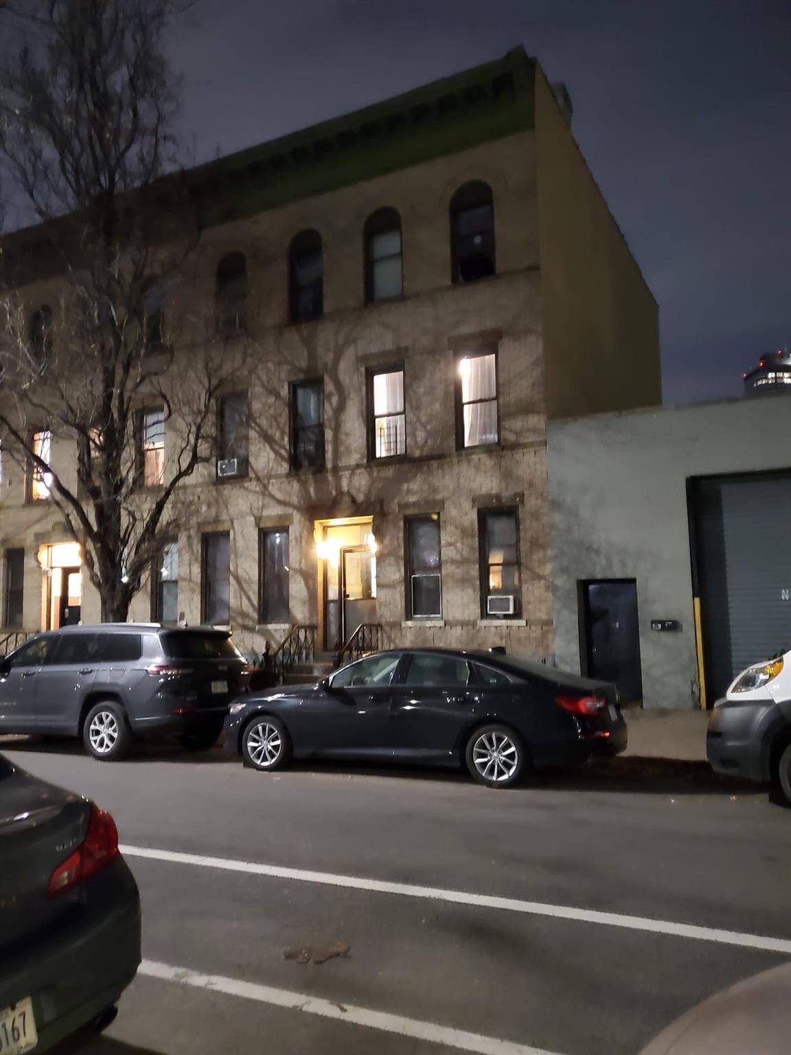 Brooklyn, NY 11222,125 Freeman ST