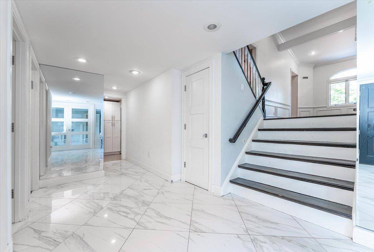 Cedarhurst, NY 11516,621 Oakland AVE
