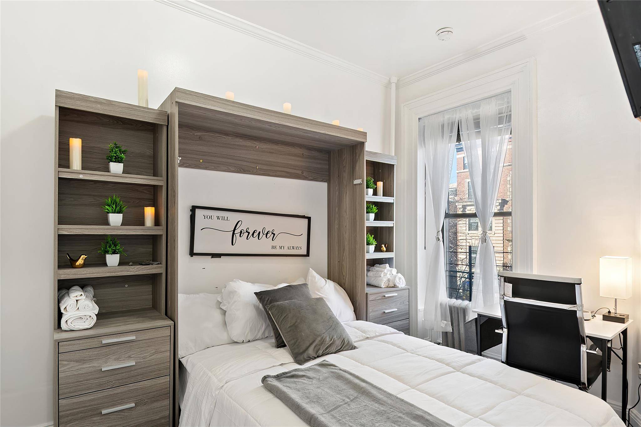 New York (manhattan), NY 10035,2117 5 AVE