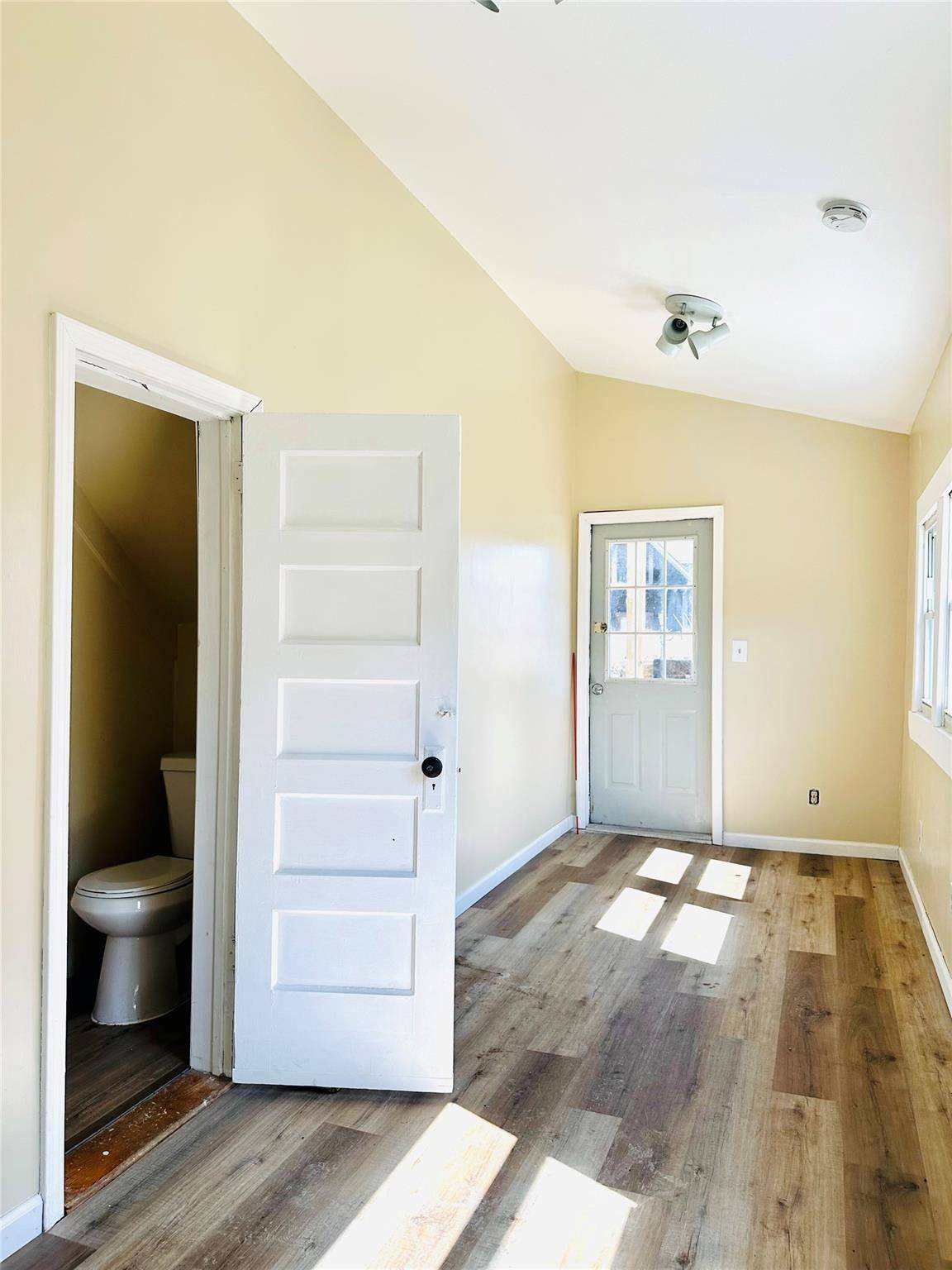 Monticello, NY 12701,545 Broadway #2