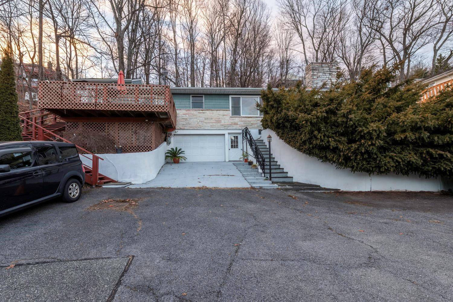 Greenwood Lake, NY 10925,523 Jersey AVE