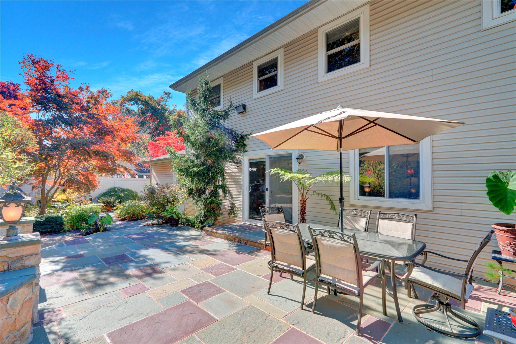 Port Jefferson Station, NY 11776,23 Charm City DR