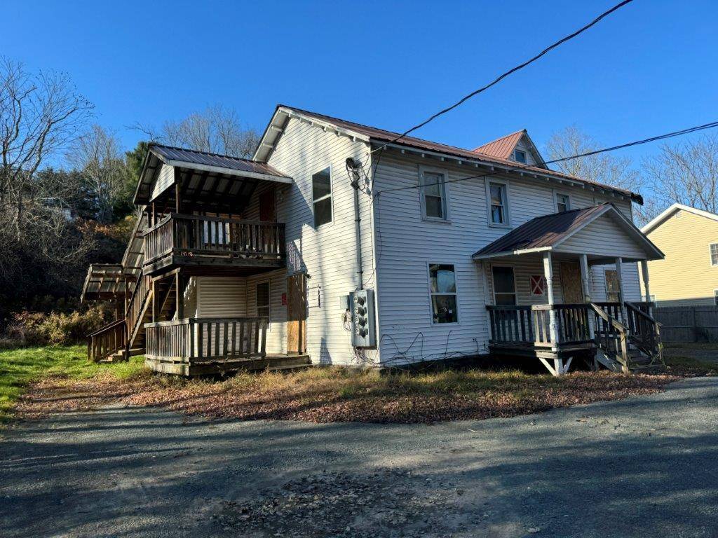 Livingston Manor, NY 12758,120 Main ST