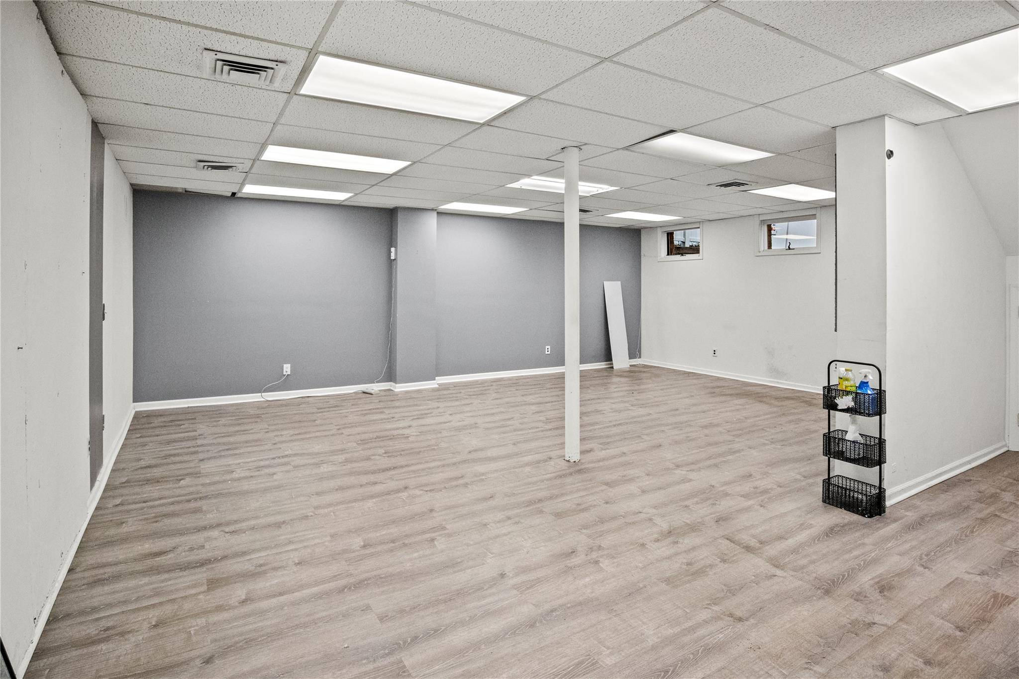 Locust Valley, NY 11560,191 Forest AVE #LL