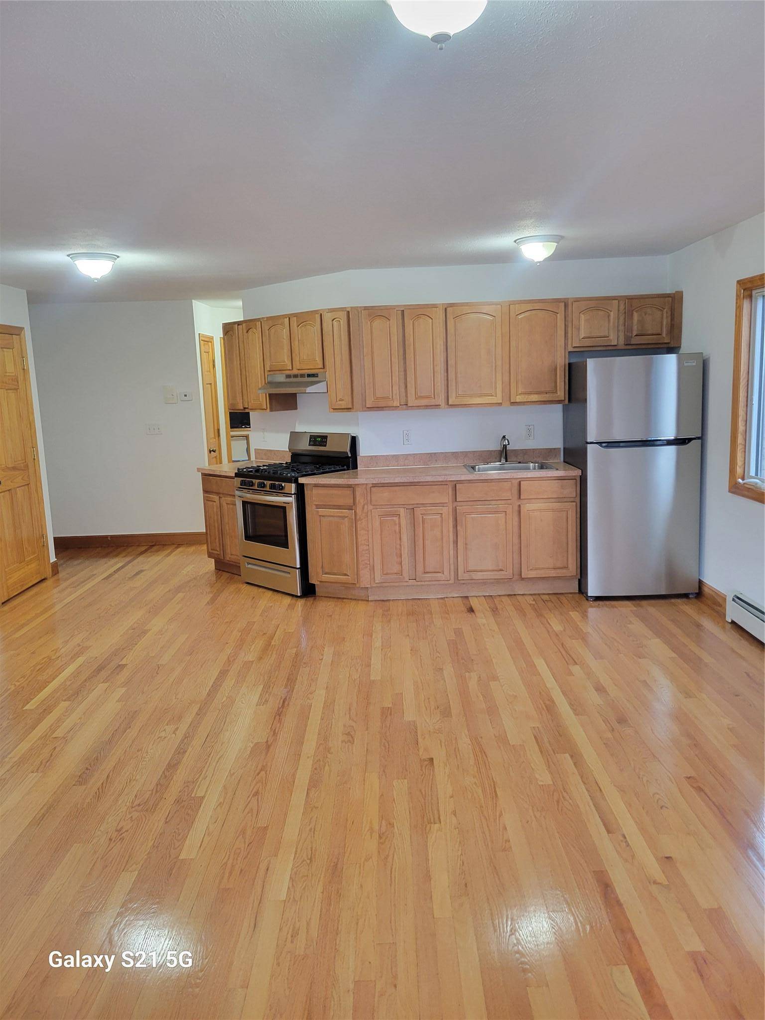 Fresh Meadows, NY 11365,60-04 172nd street