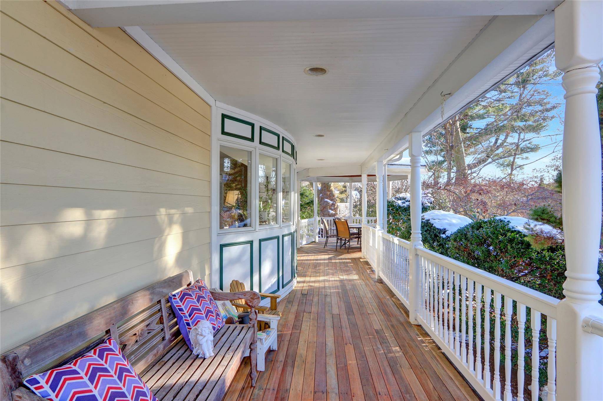 Huntington, NY 11743,74 Bay AVE