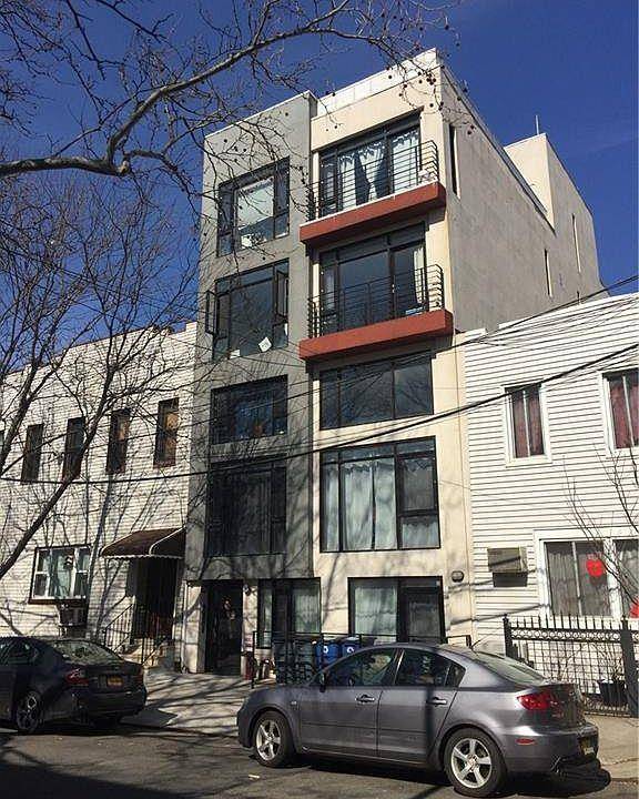 Brooklyn, NY 11222,93 Herbert ST