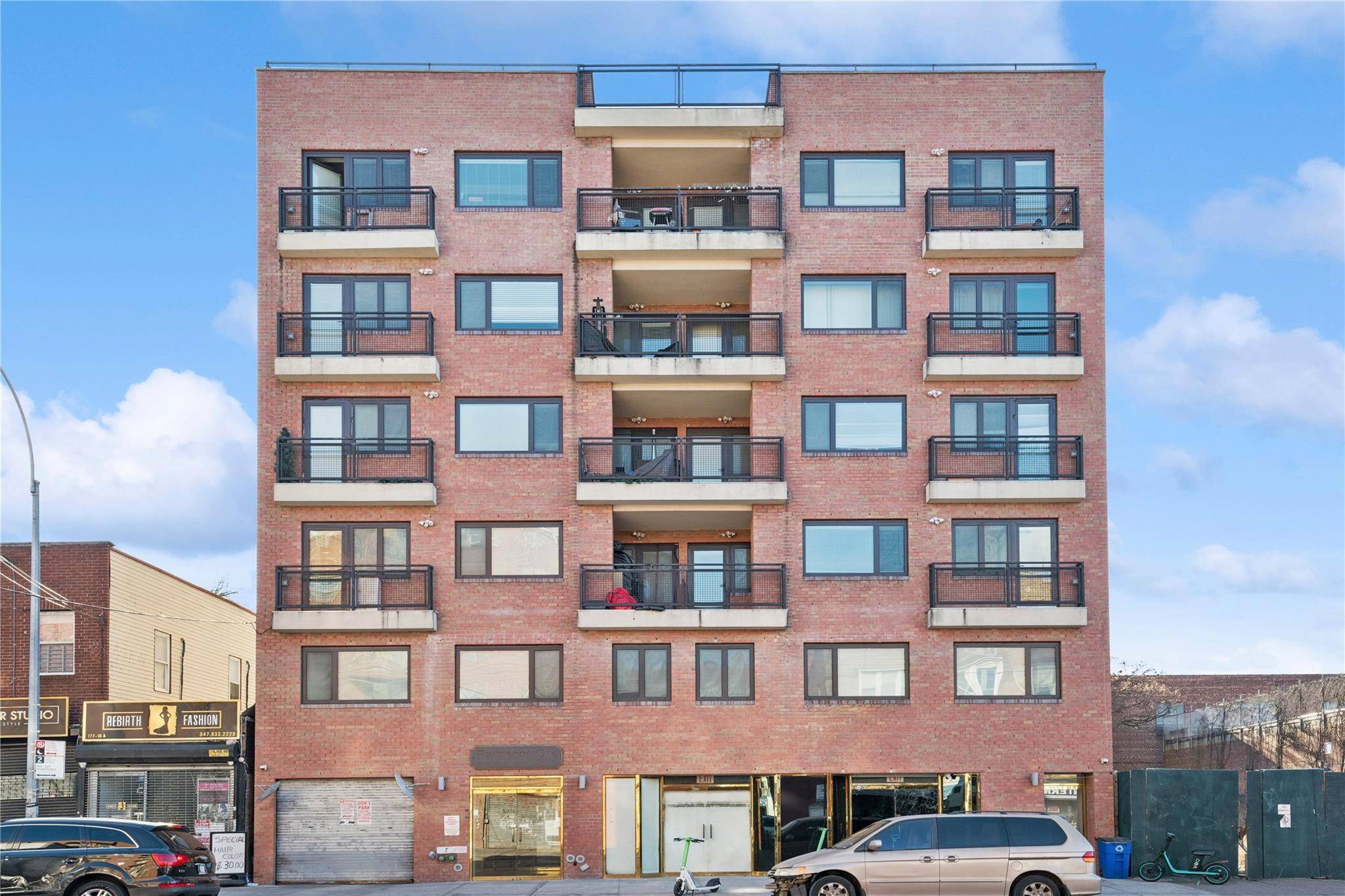 Jamaica, NY 11432,172-18 JAMAICA AVE #3B