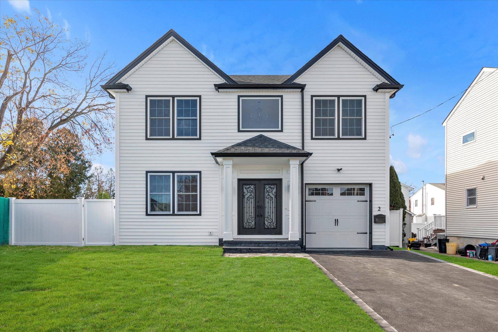 Syosset, NY 11791,56 Fieldstone DR
