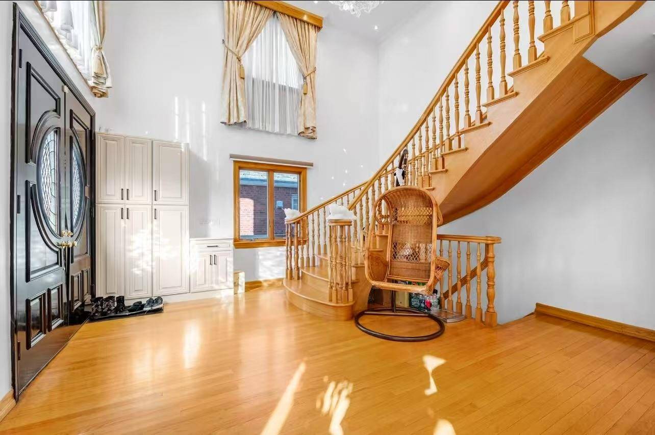 Flushing, NY 11358,47-51 187th ST