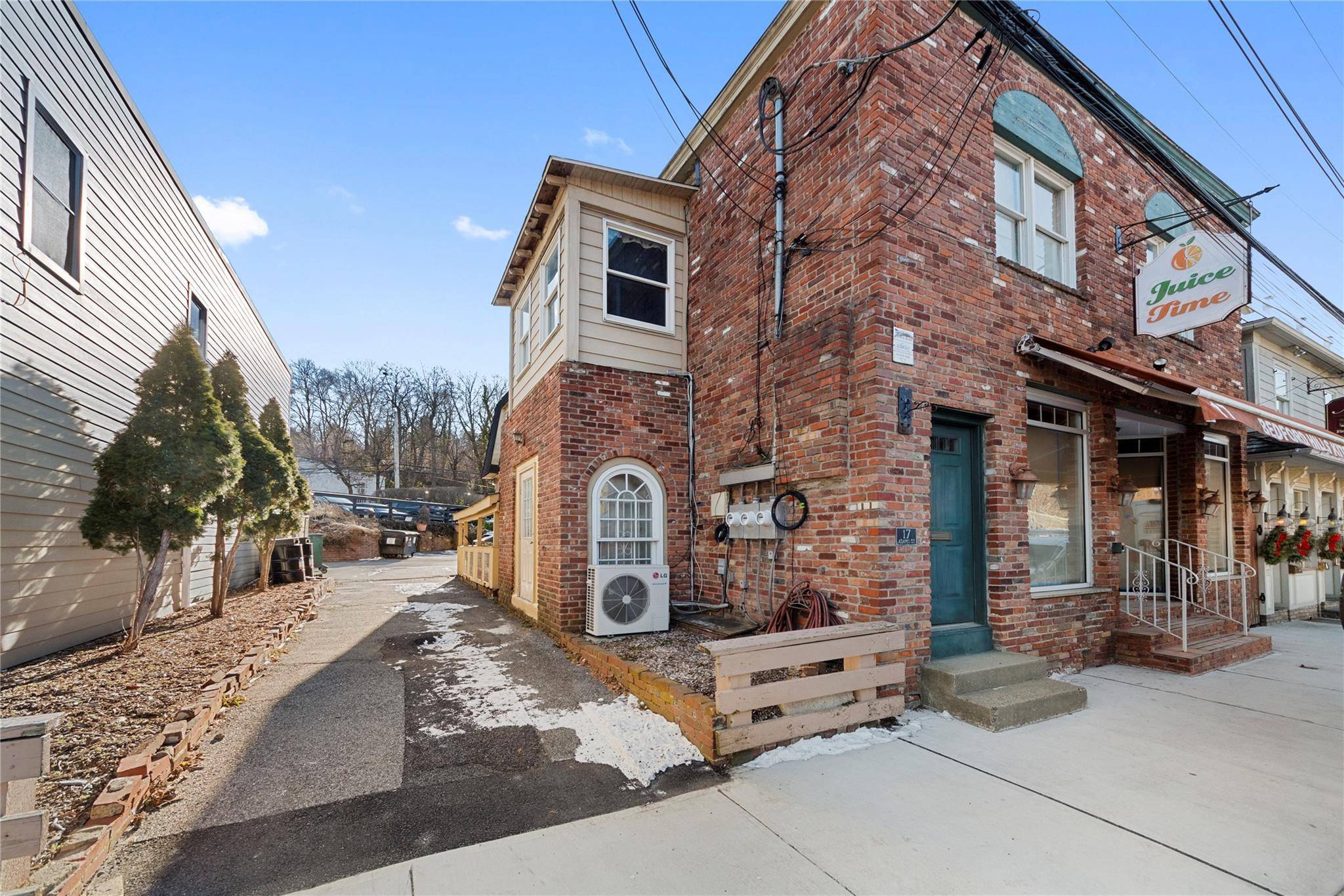 Bedford Hills, NY 10507,17-19 Adams ST