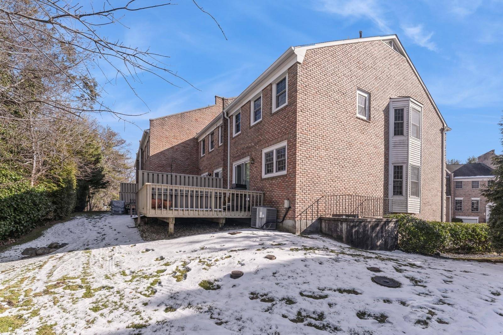 Manhasset, NY 11030,79 Marjorie CT