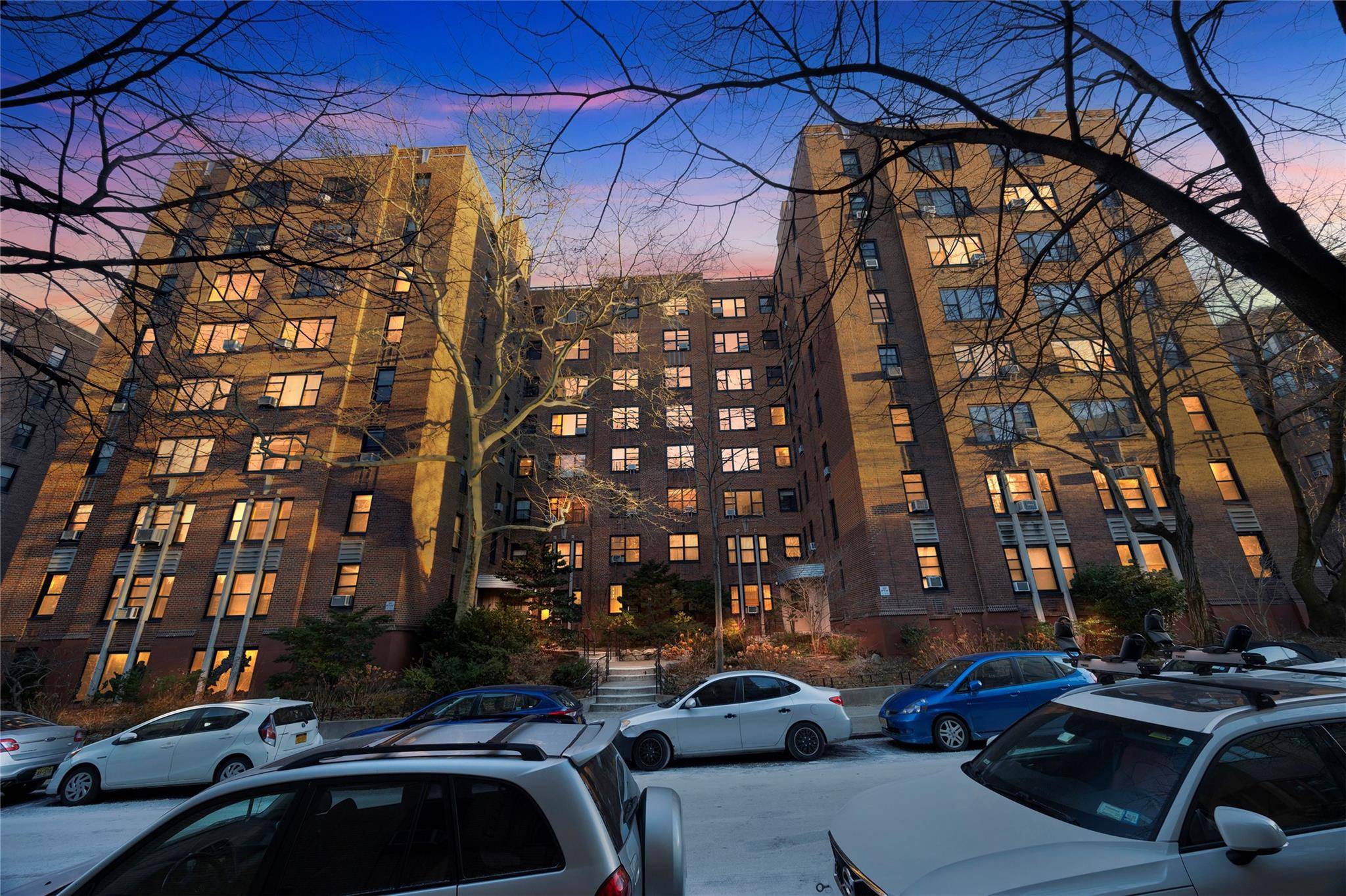 New York (manhattan), NY 10034,60 Park Terrace West #A83