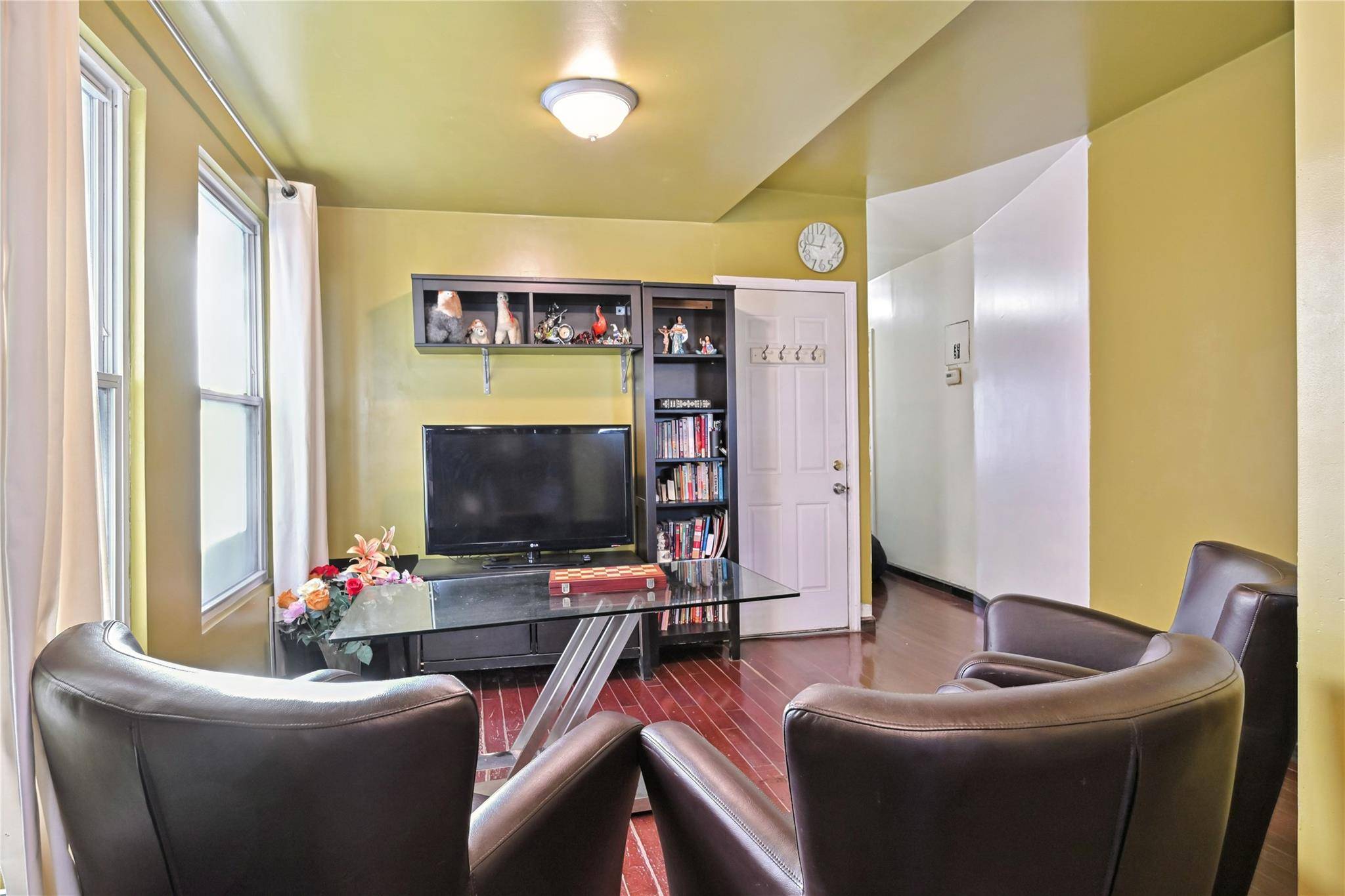 Jamaica, NY 11432,9102 173rd ST