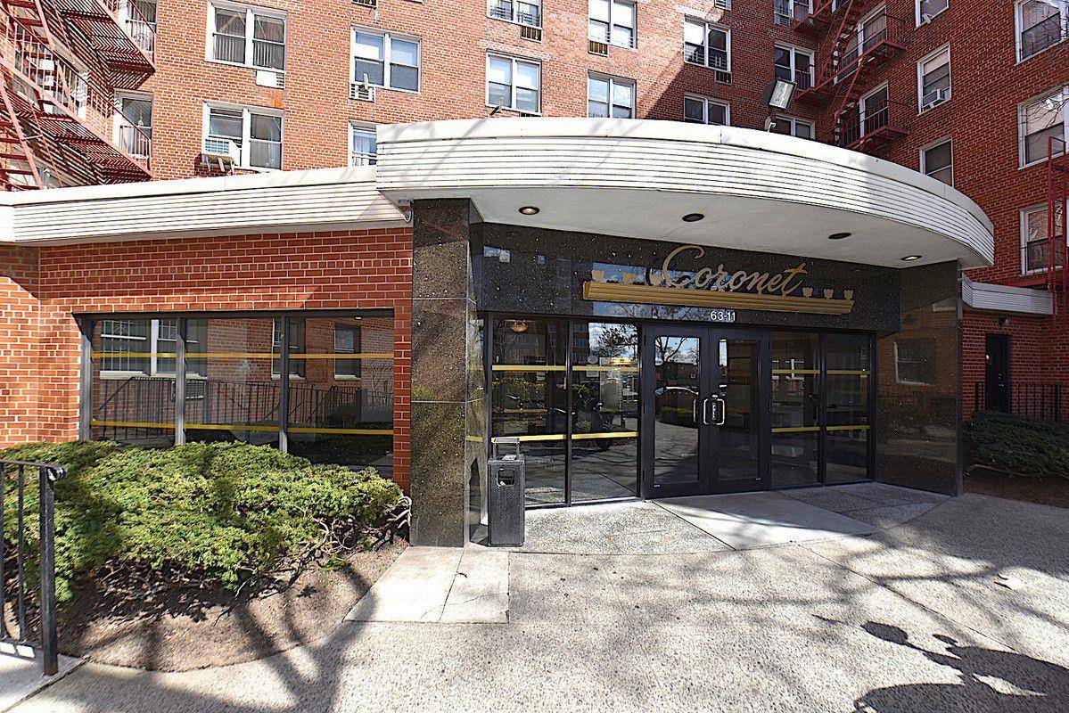 Woodside, NY 11377,63-11 Queens Boulevard #E21