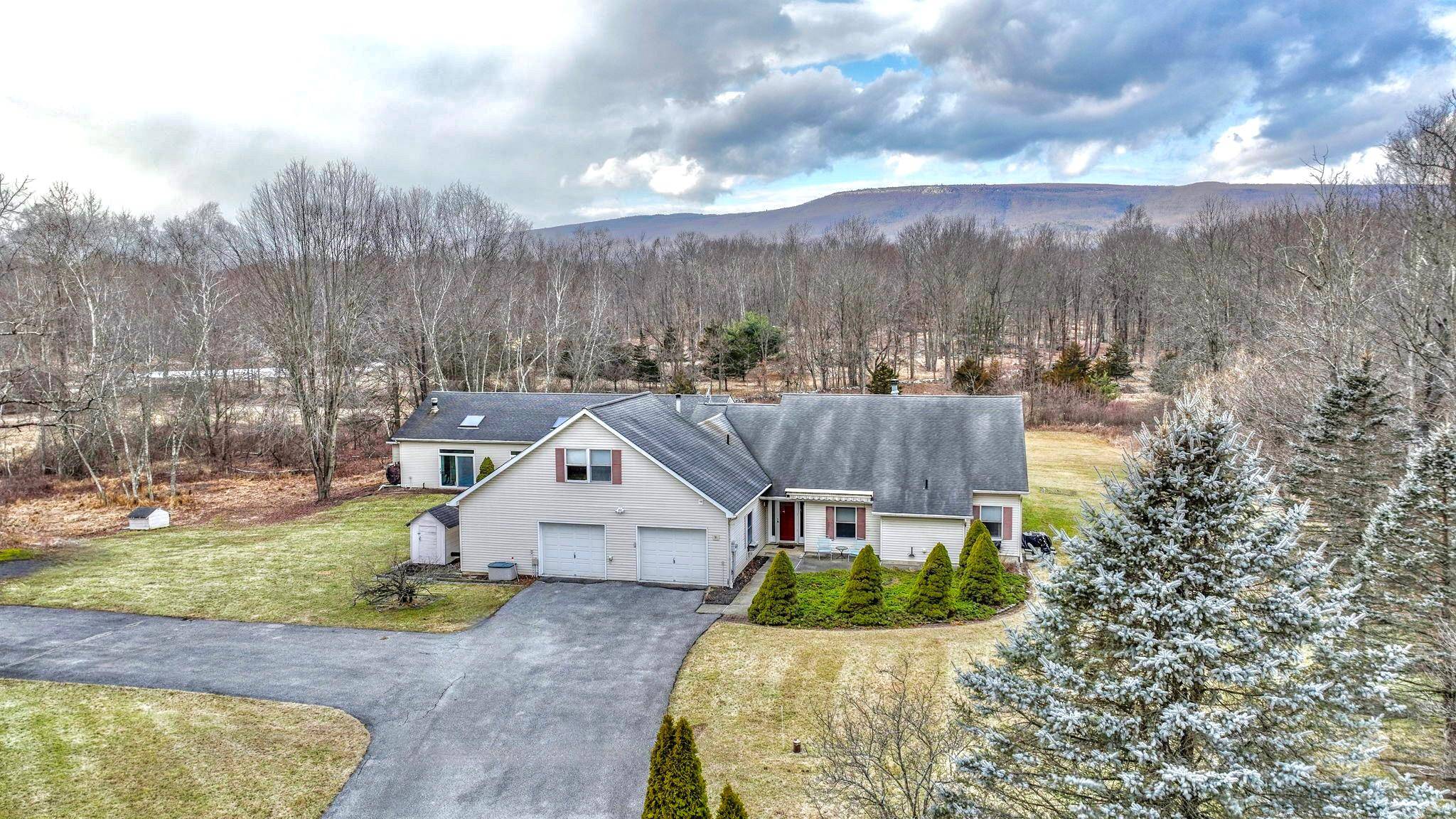 Pine Bush, NY 12566,1036 Benjamin Van Keuren DR