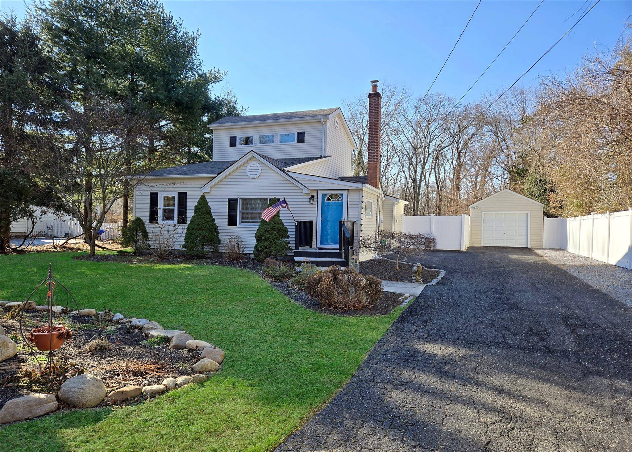 Miller Place, NY 11764,56 A Radio Ave