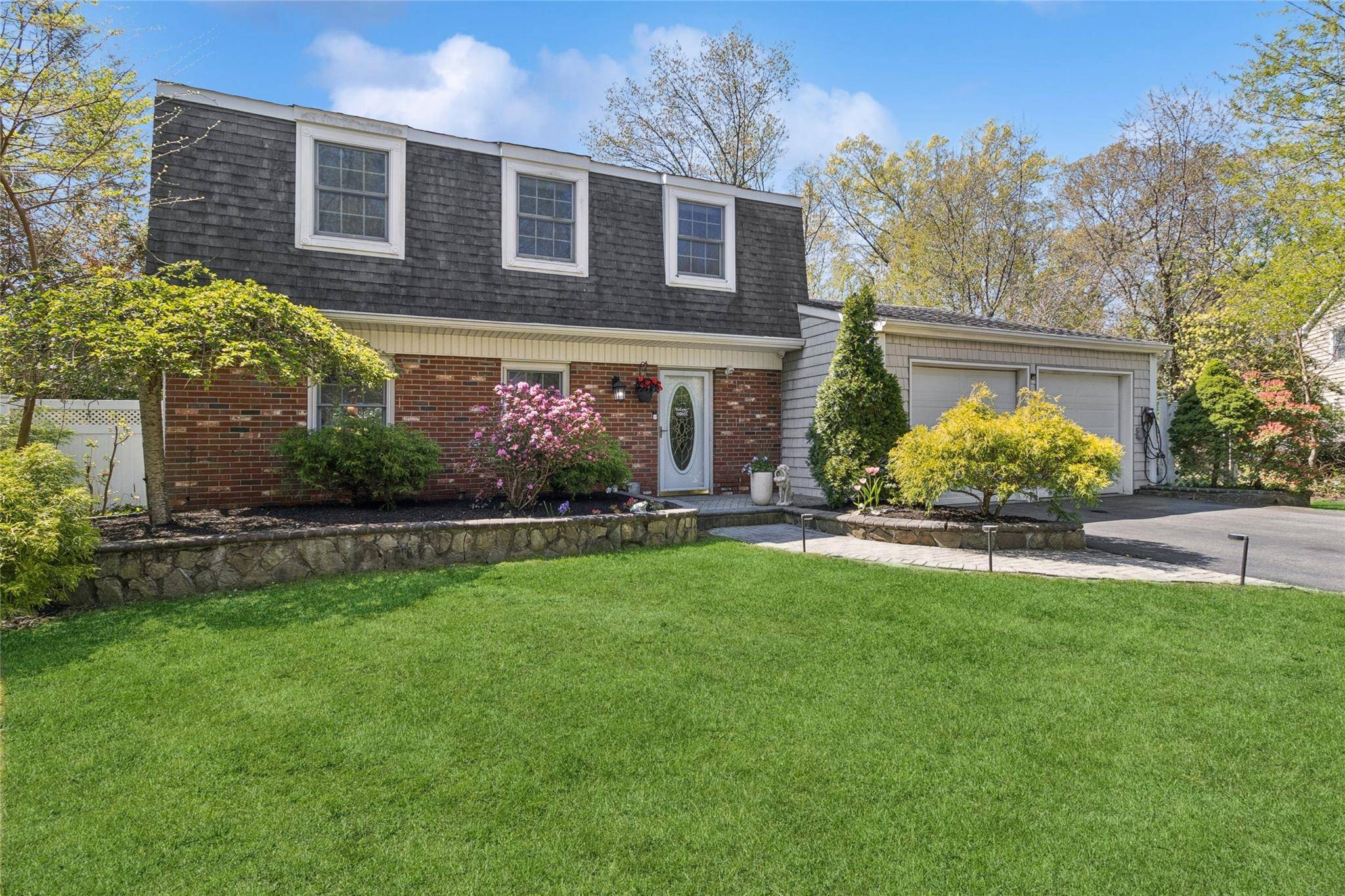 Setauket, NY 11733,11 W Parsons CT