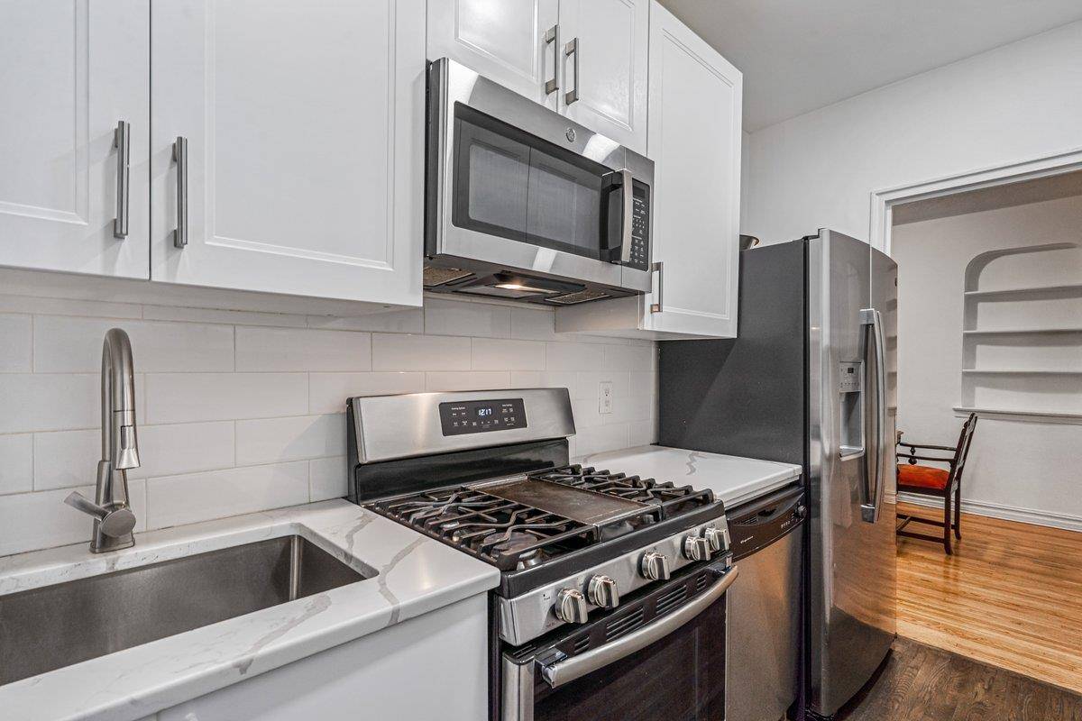 Forest Hills, NY 11375,99-45 67th RD #406