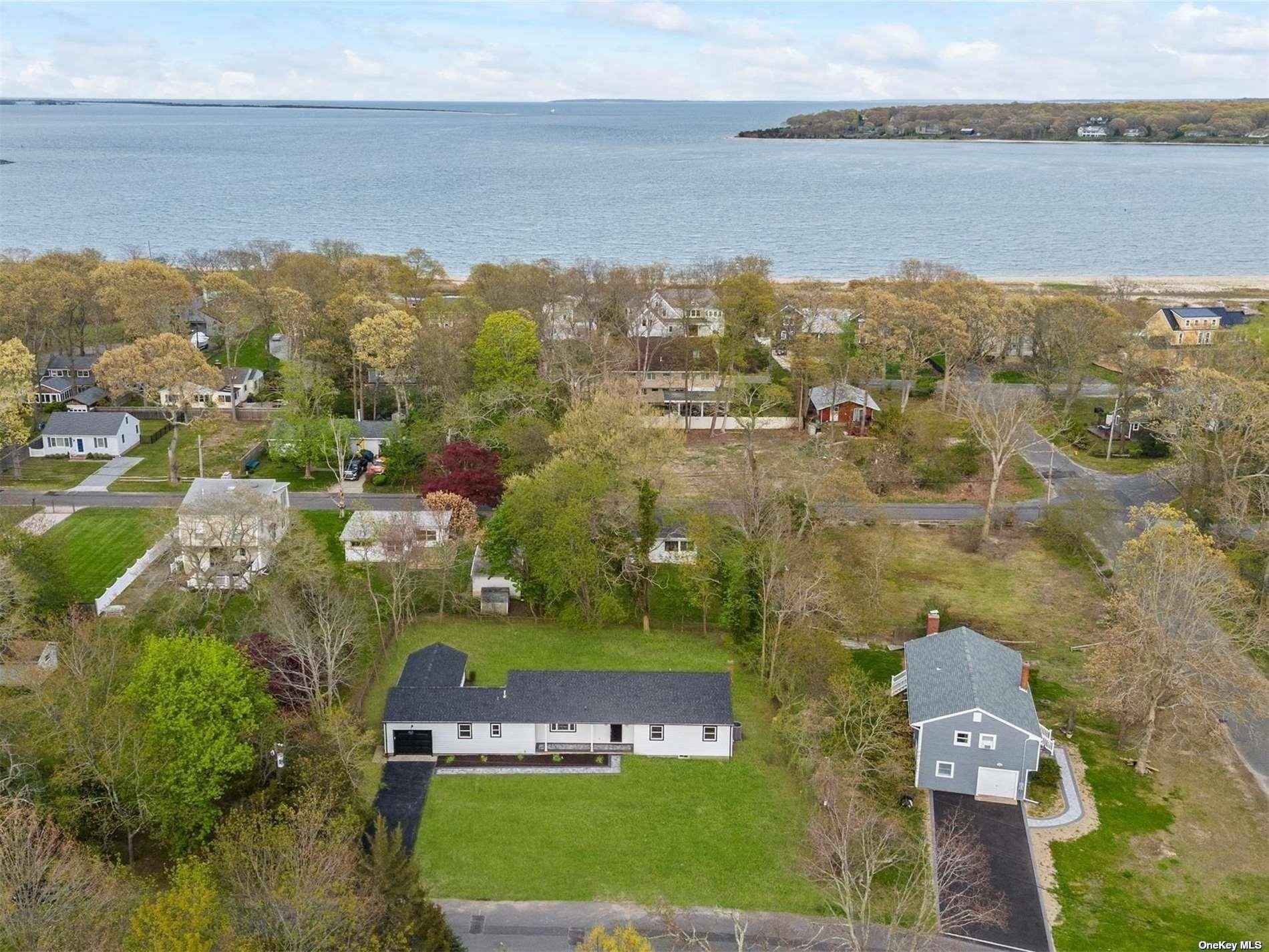 Greenport, NY 11944,525 Landing LN