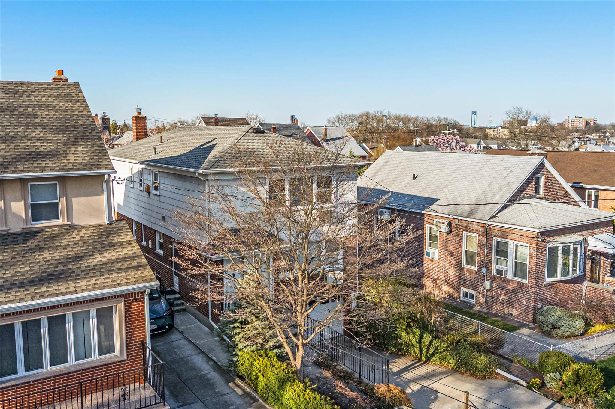 Whitestone, NY 11357,145-47 17 RD