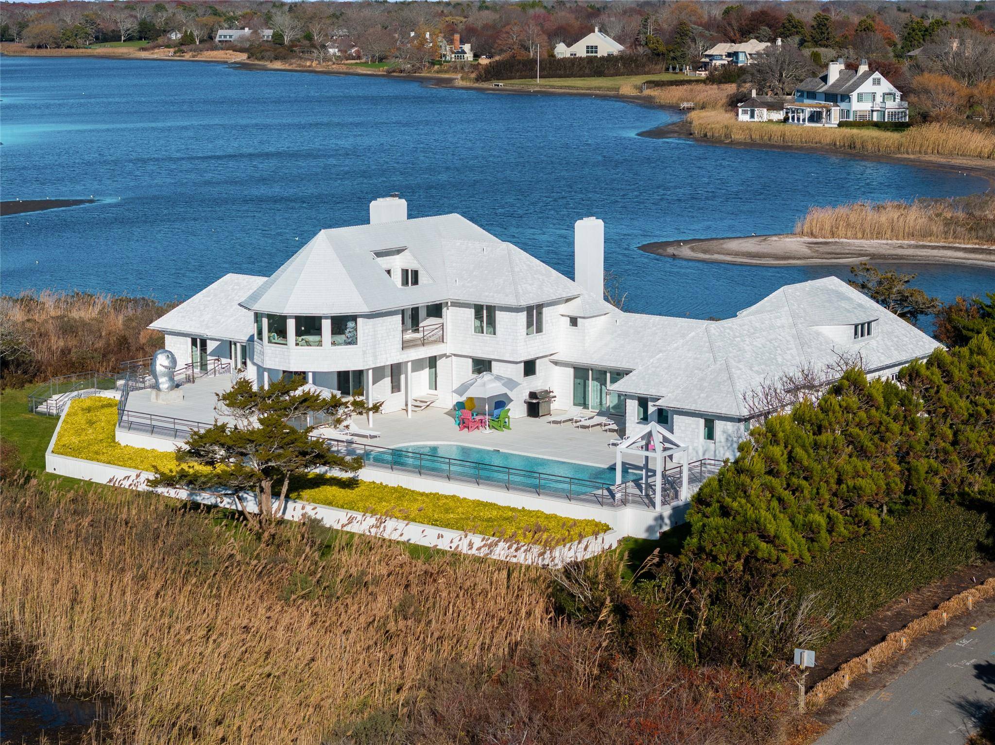 East Hampton, NY 11937,64 W End AVE