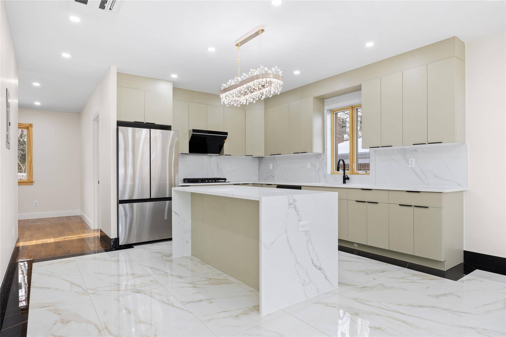 Bayside, NY 11364,5644 220th ST