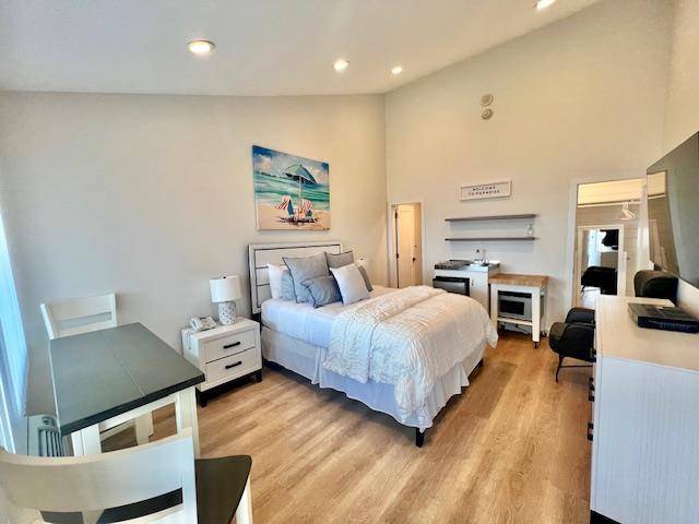 Westhampton Beach, NY 11978,231 Dune RD #919