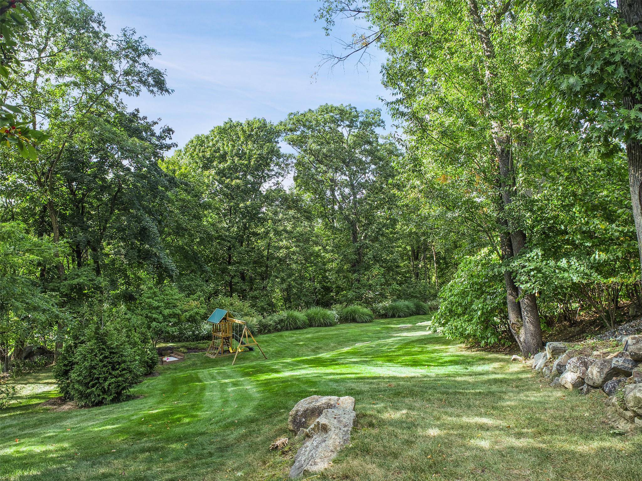 Chappaqua, NY 10514,20 Bristol PL