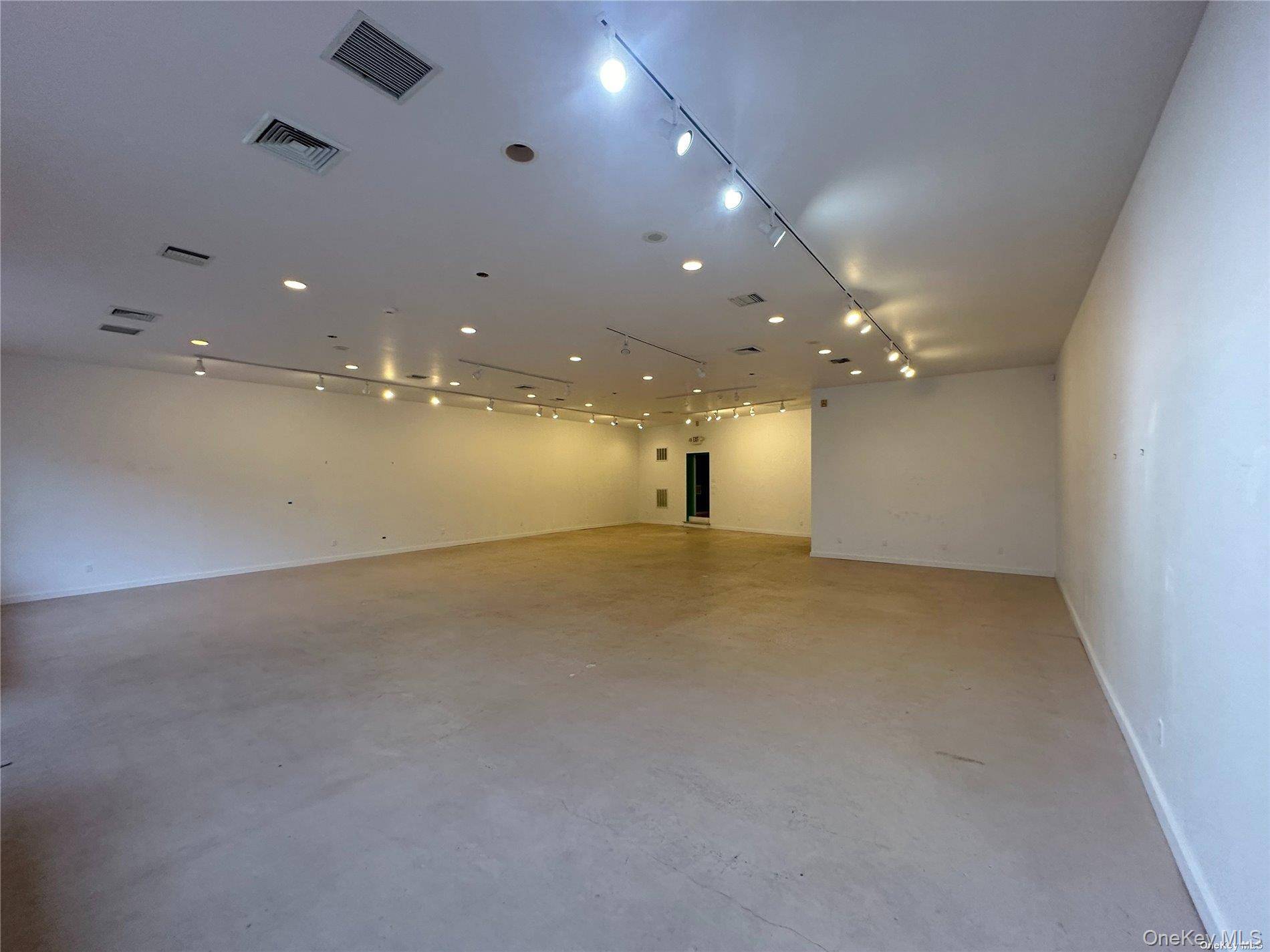 Greenport, NY 11944,200 Main ST