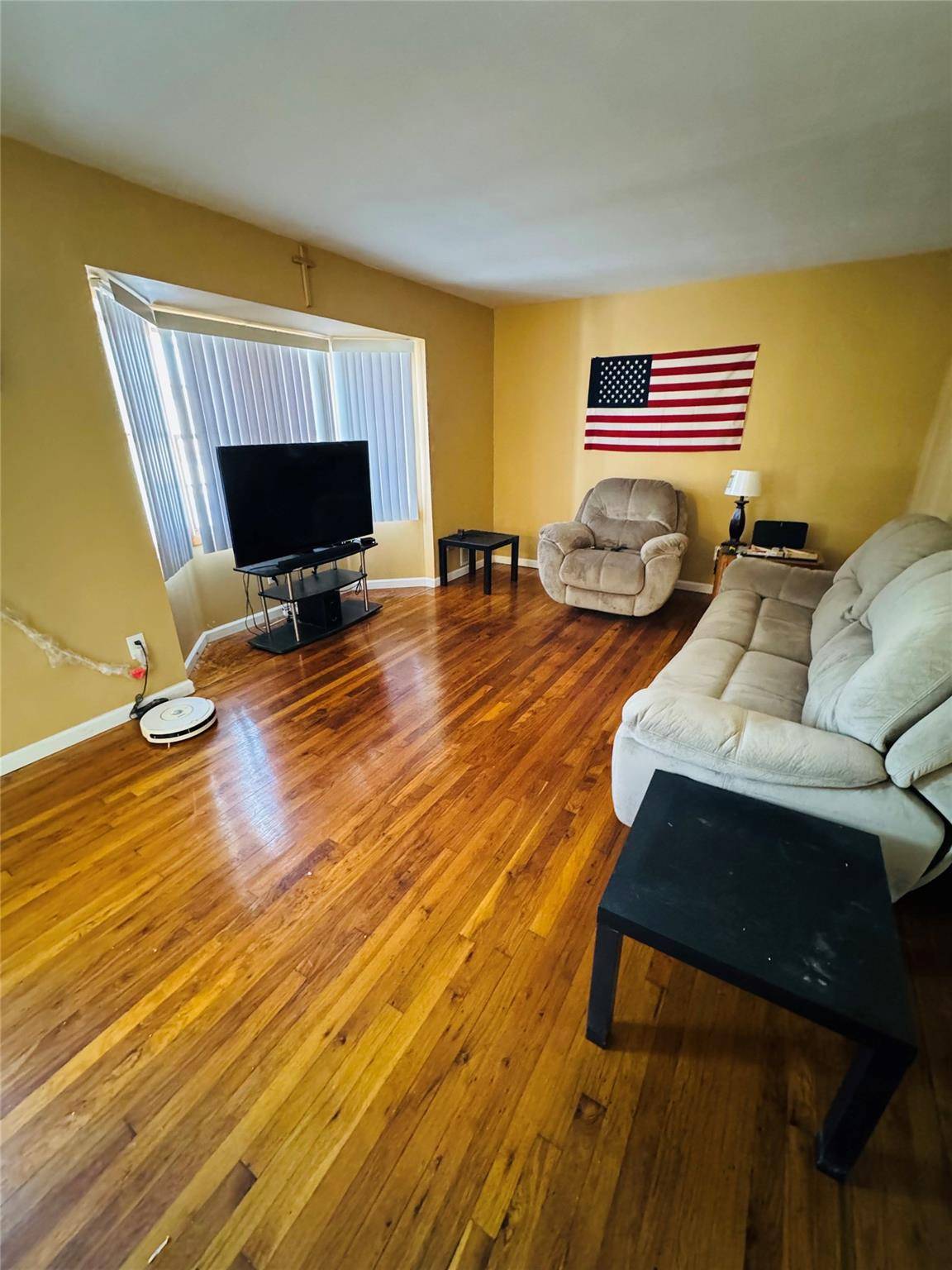 Central Islip, NY 11722,148 Sugarwood LN