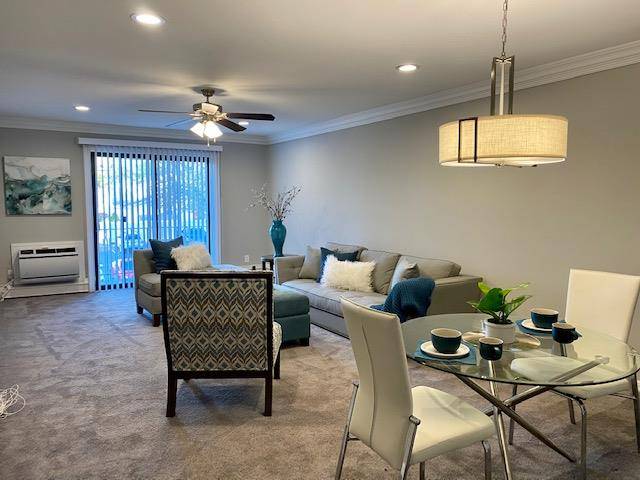 North Babylon, NY 11703,1596 August RD #1596