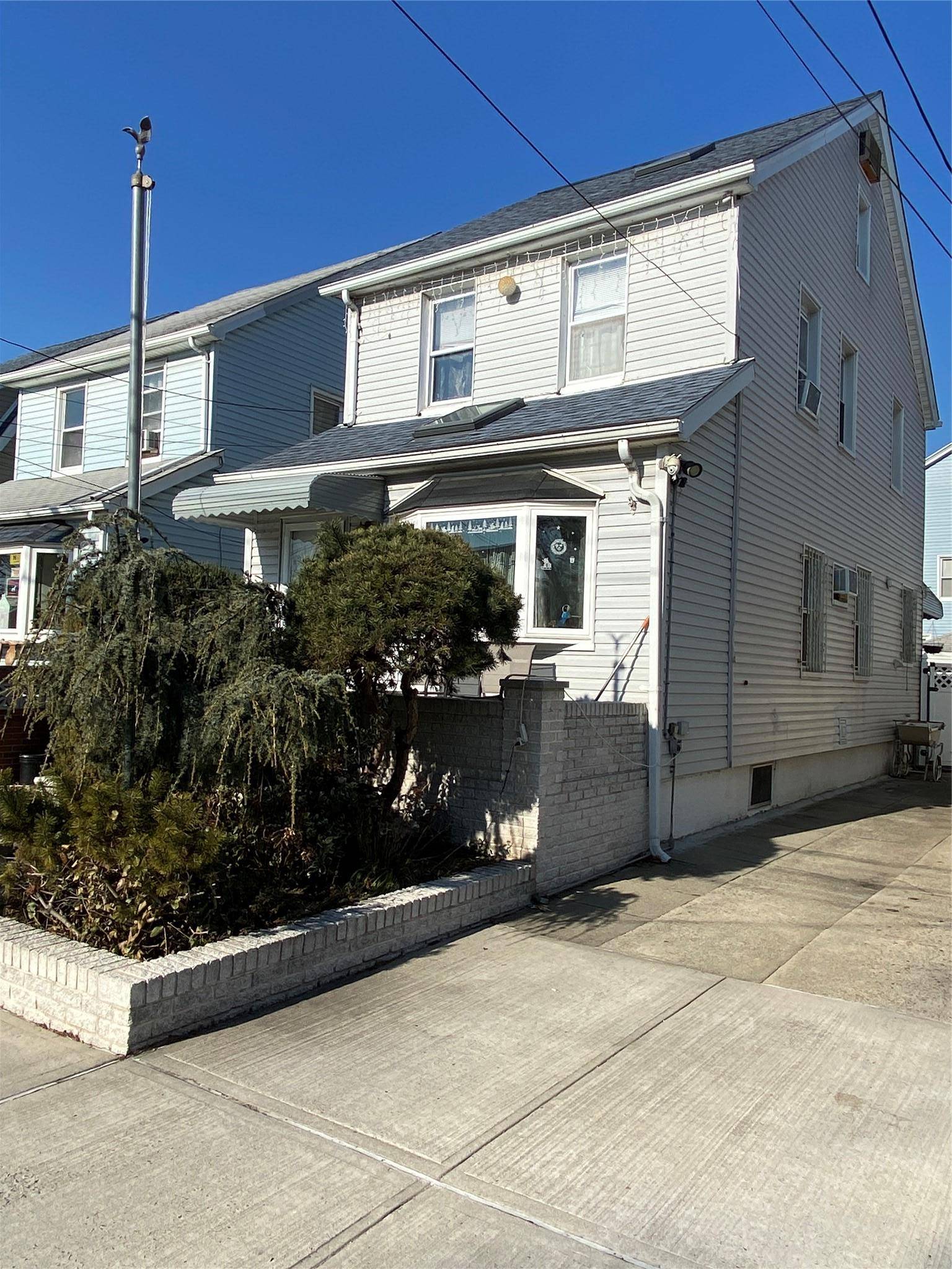 Ozone Park, NY 11417,96-17 149 Avenue