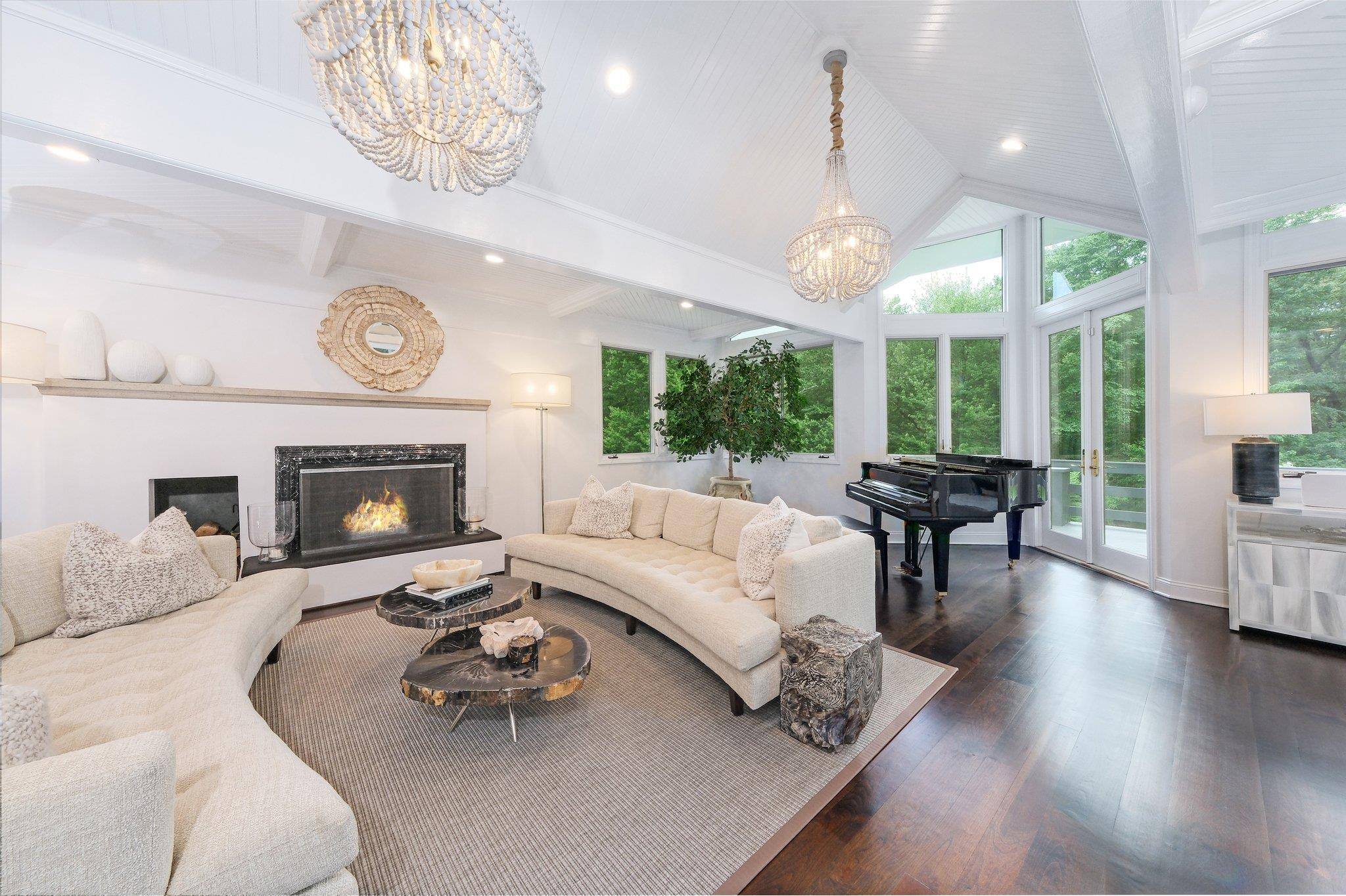 Briarcliff Manor, NY 10510,652 Long Hill RD