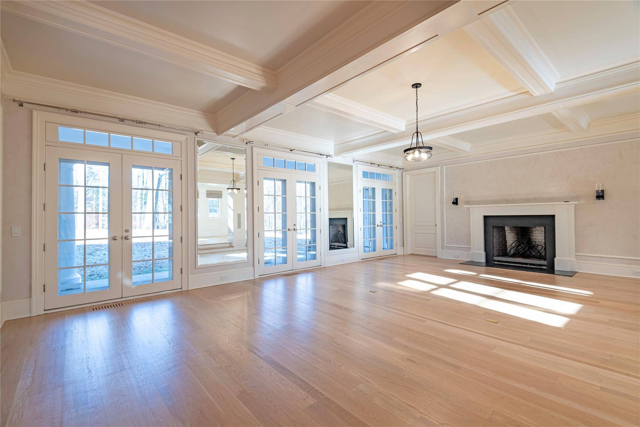 Armonk, NY 10504,12 Cowdray Park DR