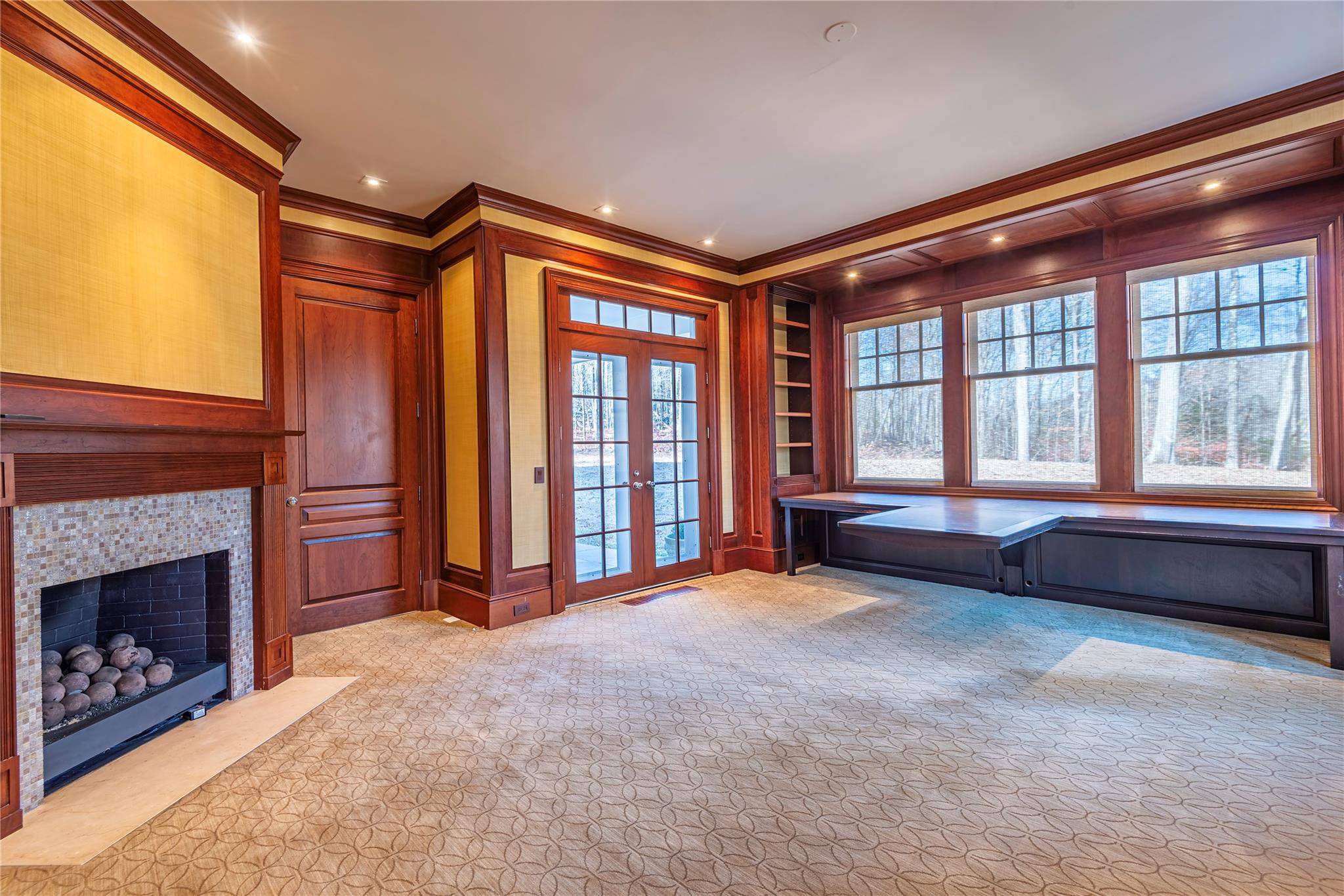Armonk, NY 10504,12 Cowdray Park DR